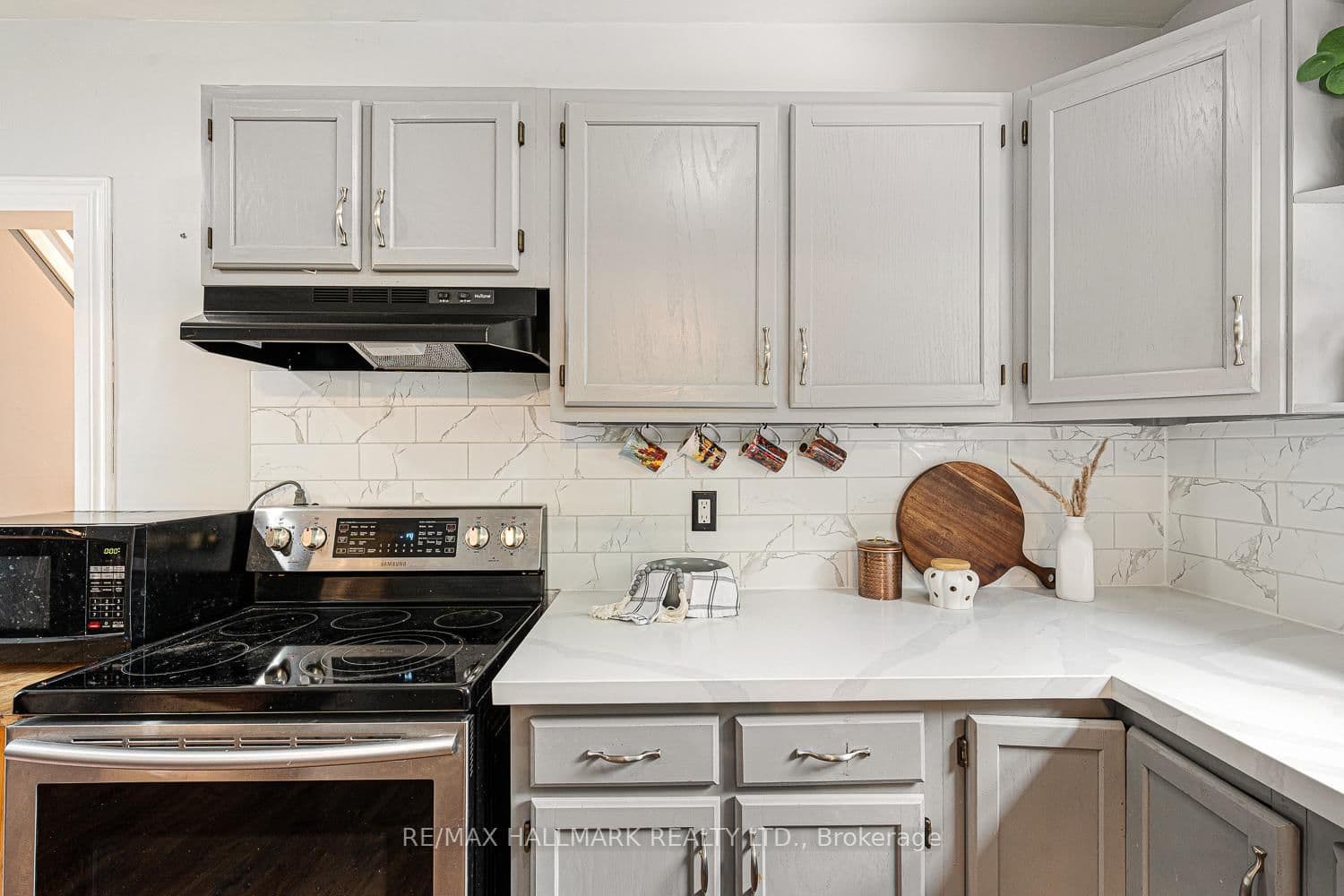 125 Banting Ave, Oshawa - Photo 11 of 40