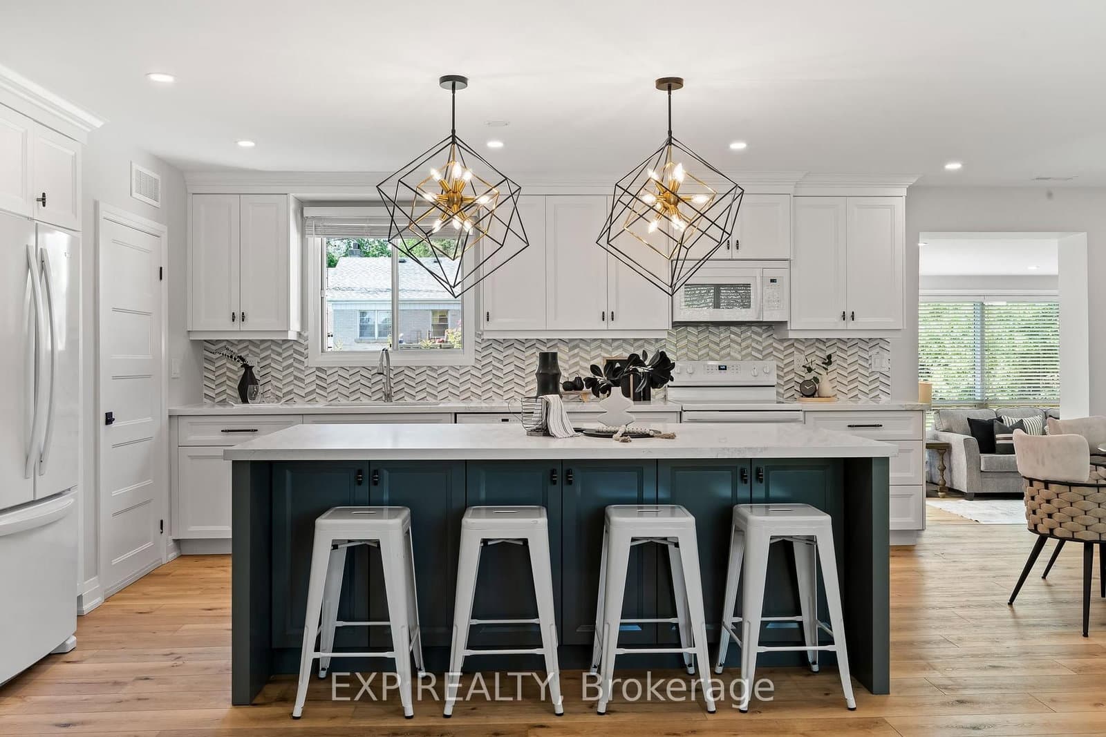 132 Winona Ave, Oshawa - Photo 16 of 40