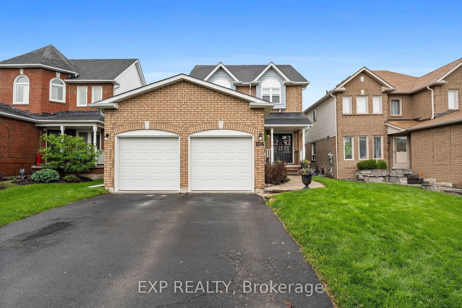 104 Apple Blossom Blvd, Bowmanville