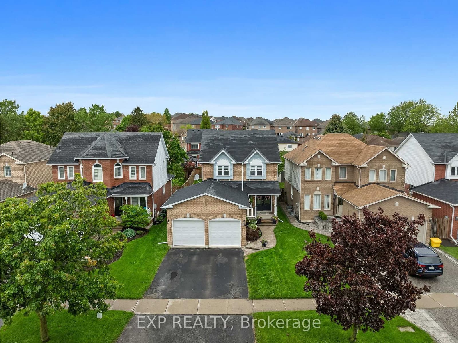104 Apple Blossom Blvd, Bowmanville - Photo 3 of 40