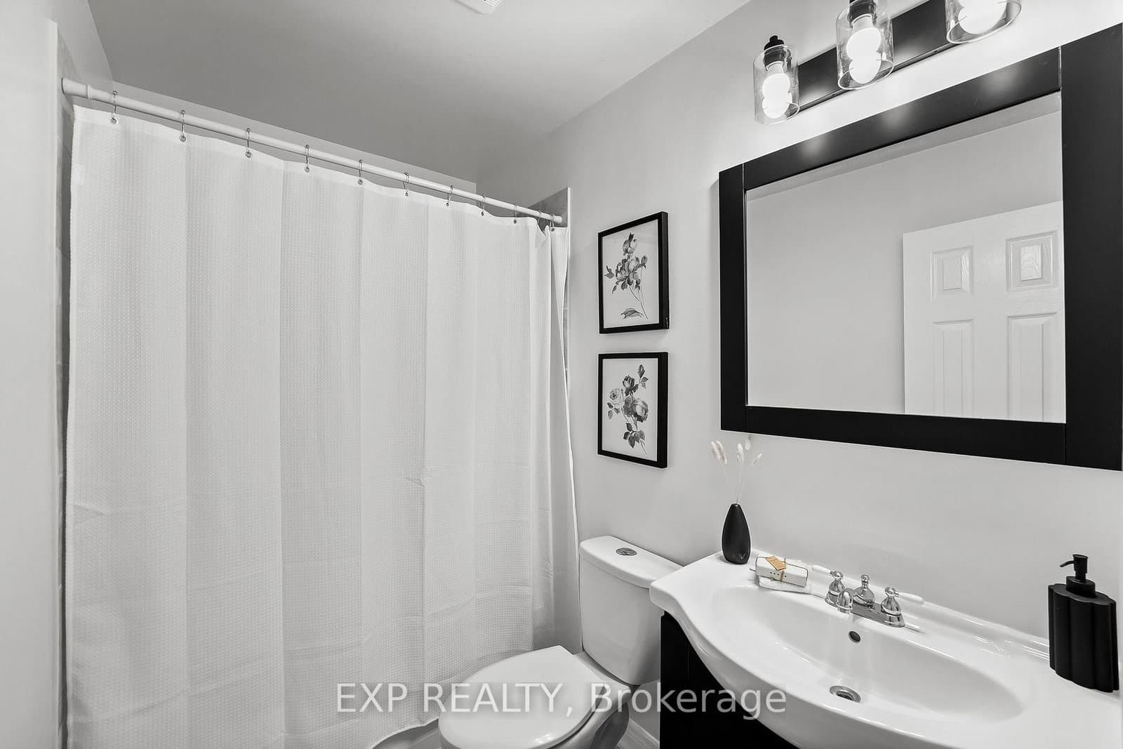 104 Apple Blossom Blvd, Bowmanville - Photo 32 of 40