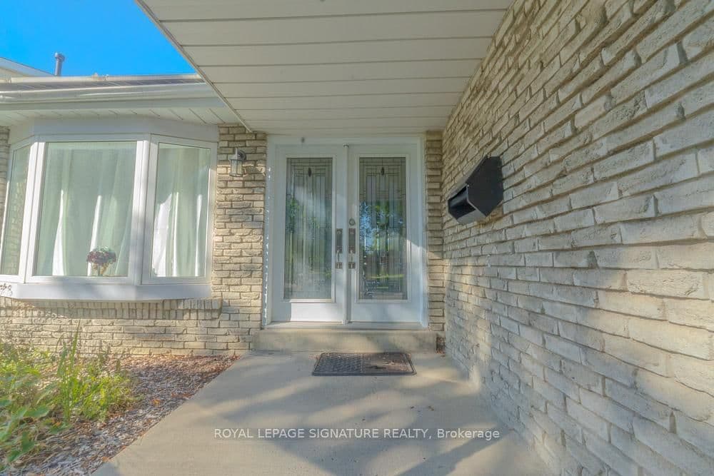 1476 Tampa Cres, Oshawa - Photo 2 of 33