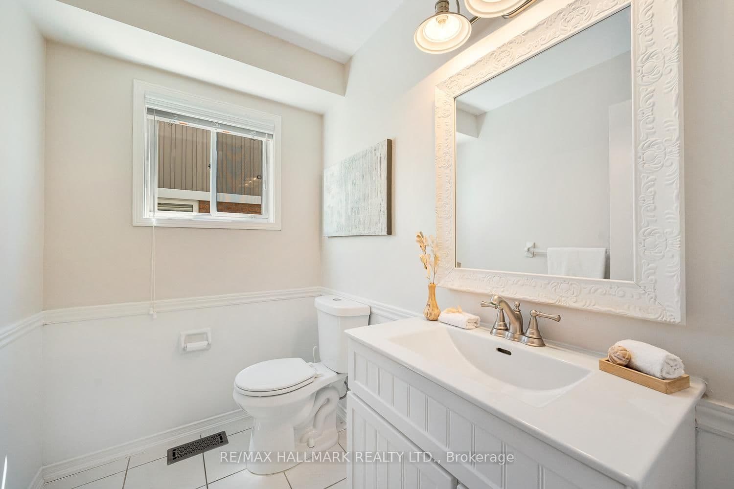 1581 Arborwood Dr, Oshawa - Photo 18 of 40