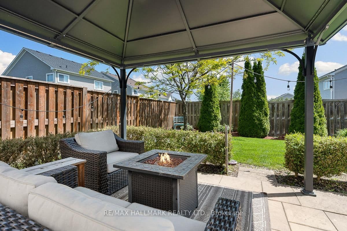 1581 Arborwood Dr, Oshawa - Photo 38 of 40