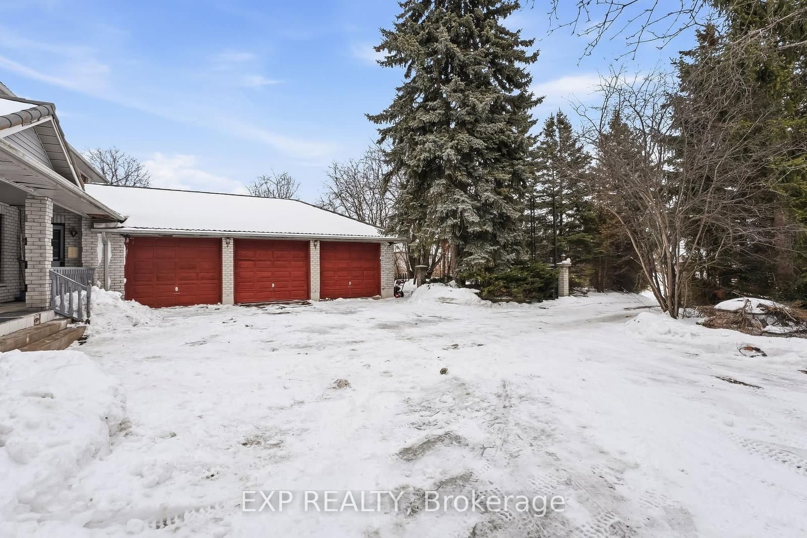 1622 Burns St E, Whitby - Photo 6 of 40