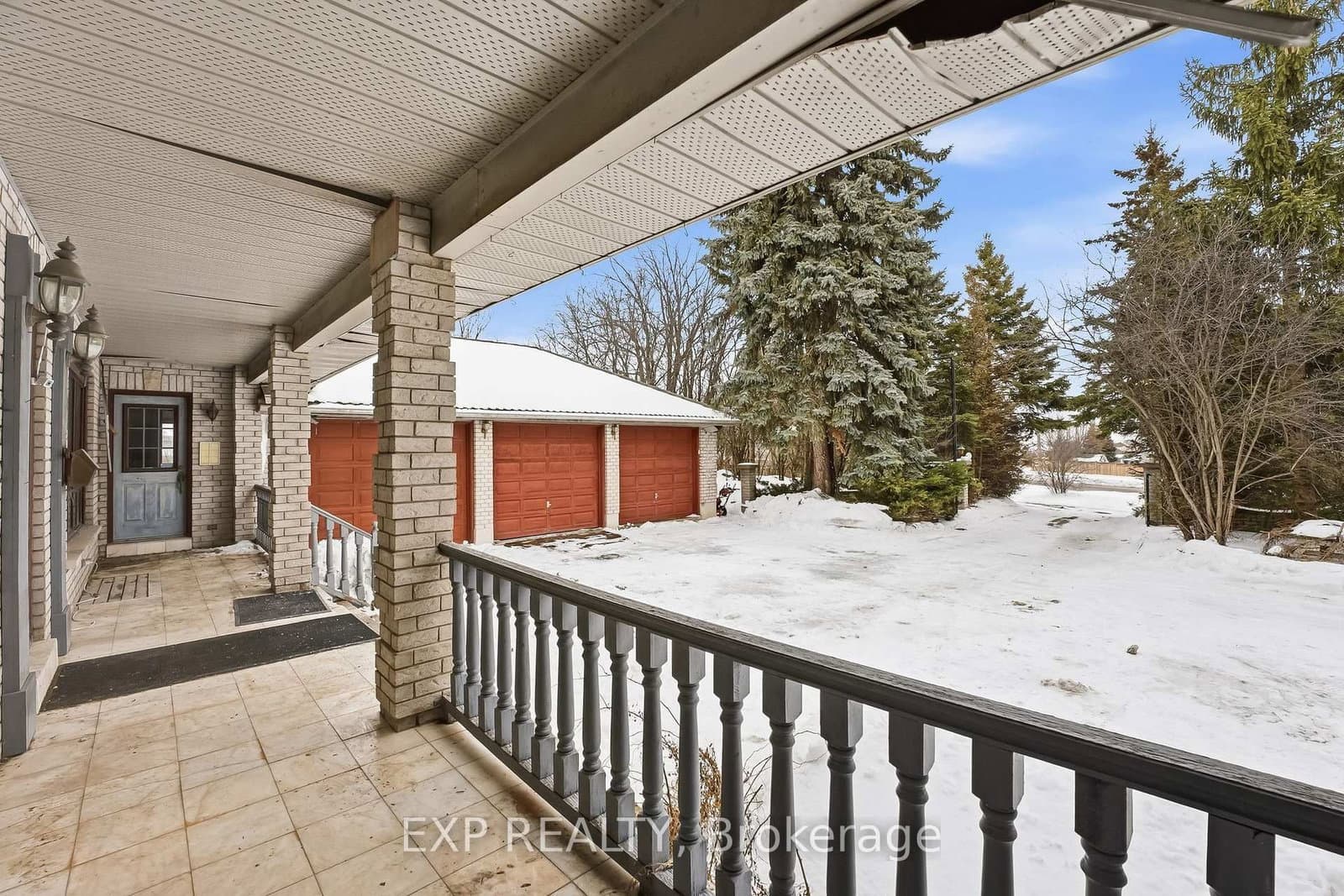 1622 Burns St E, Whitby - Photo 7 of 40