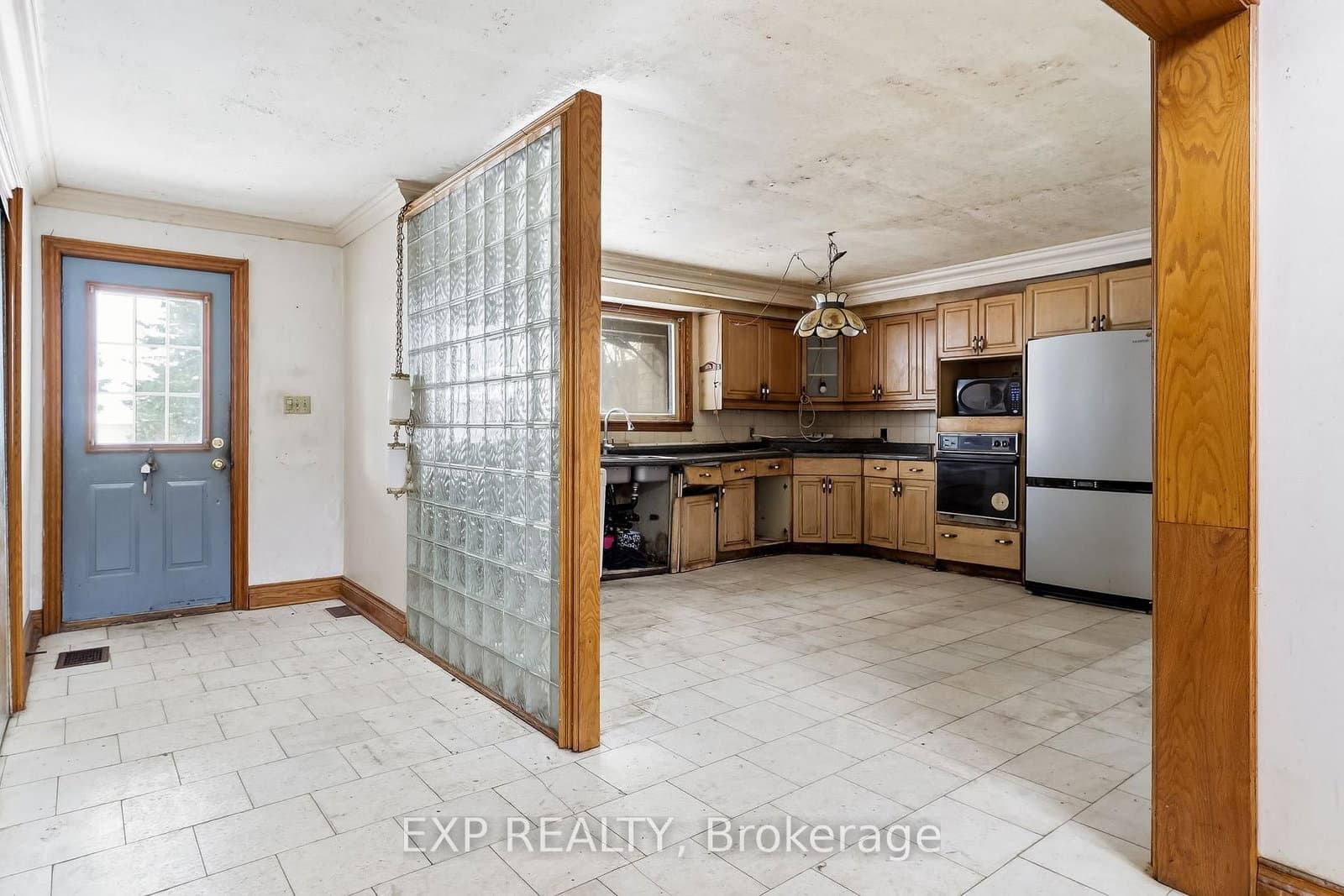 1622 Burns St E, Whitby - Photo 17 of 40