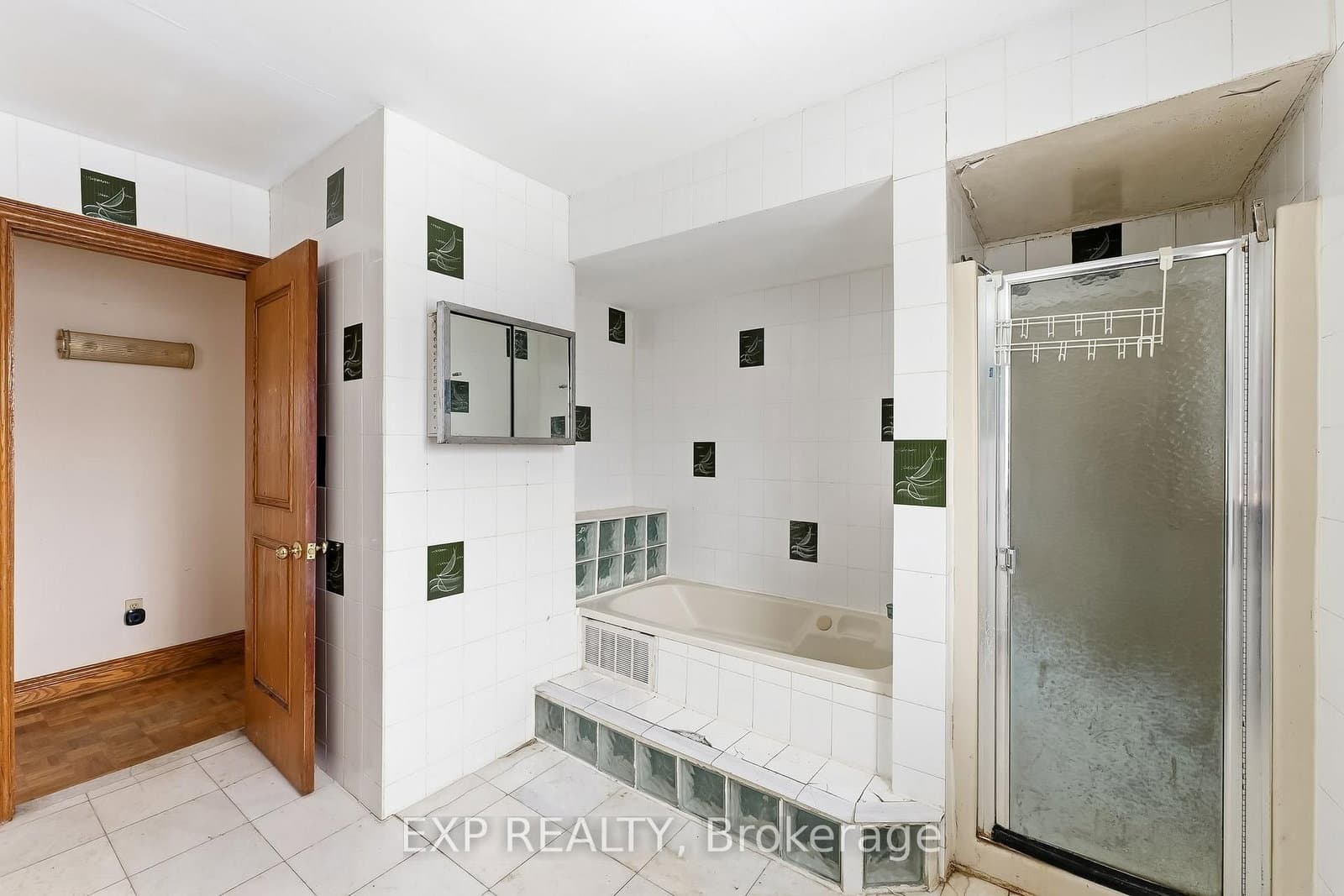 1622 Burns St E, Whitby - Photo 30 of 40