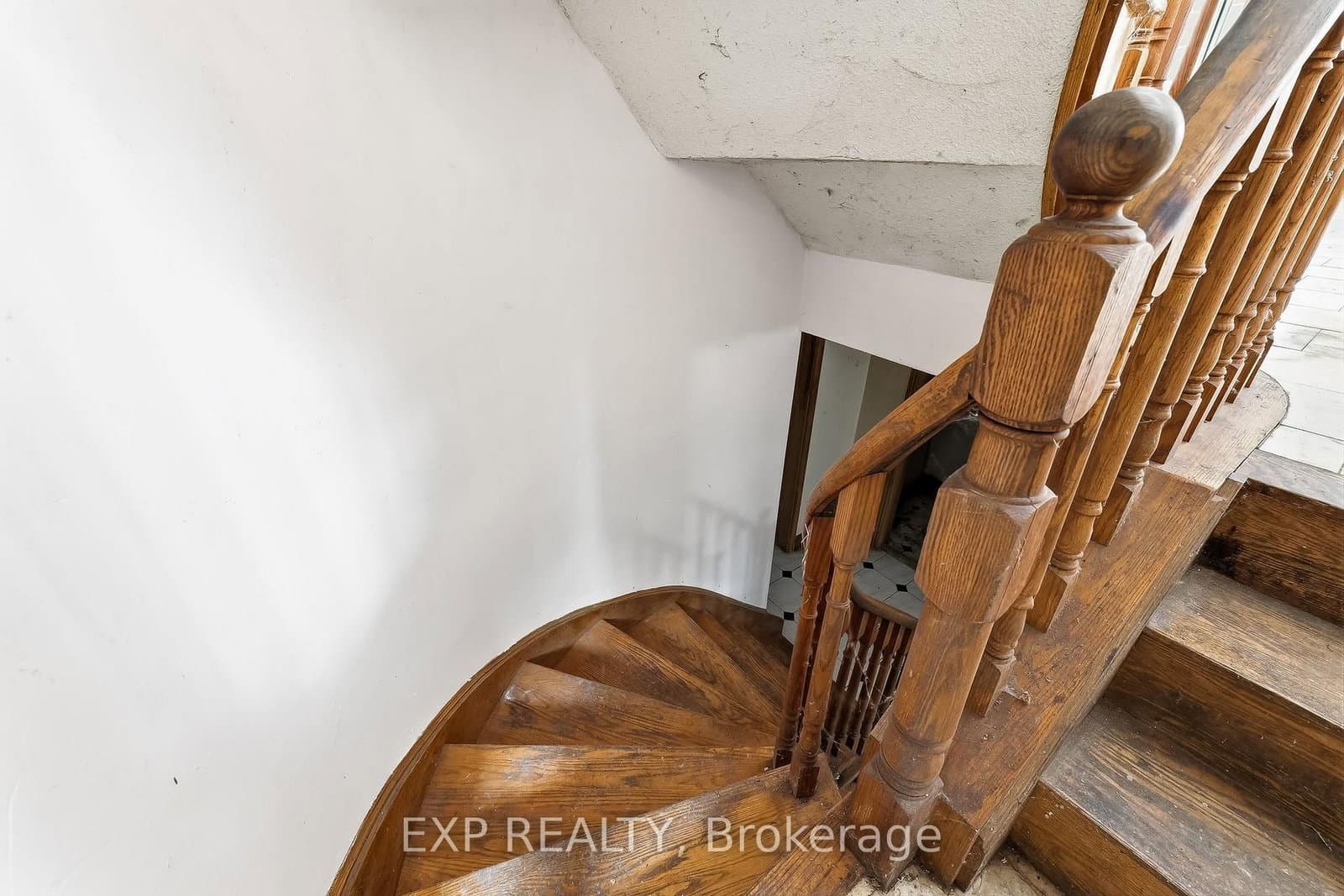 1622 Burns St E, Whitby - Photo 37 of 40