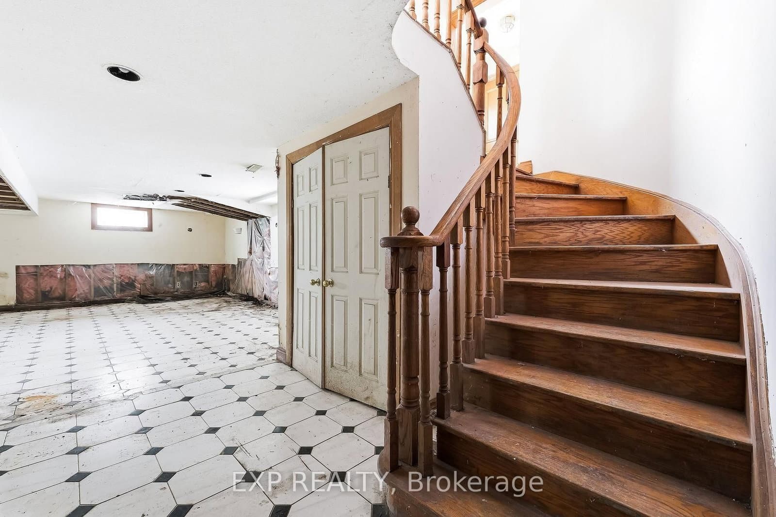 1622 Burns St E, Whitby - Photo 38 of 40