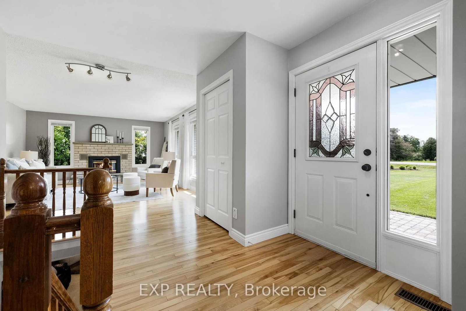 1742 Pebblestone Rd, Courtice - Photo 4 of 40