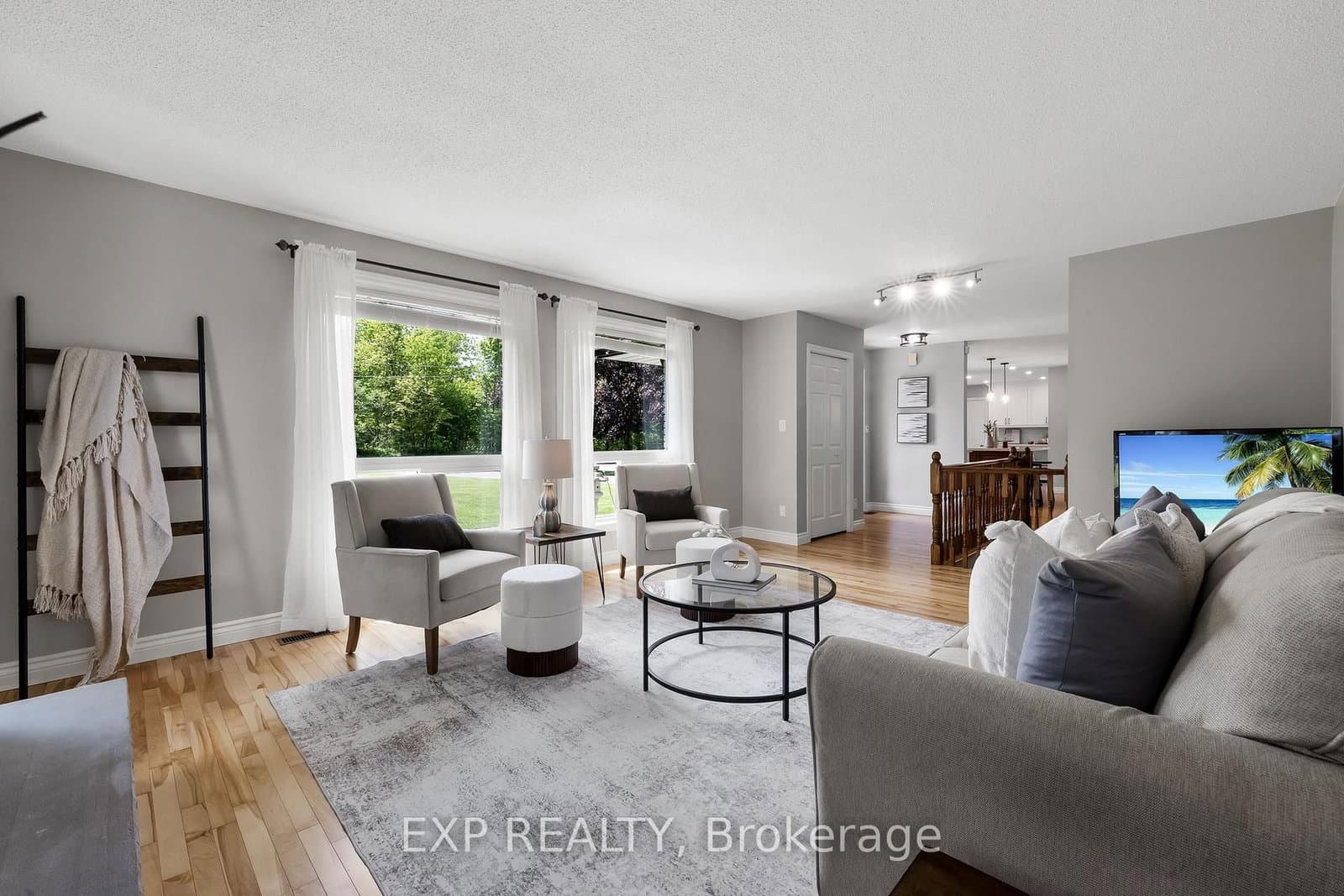 1742 Pebblestone Rd, Courtice - Photo 6 of 40
