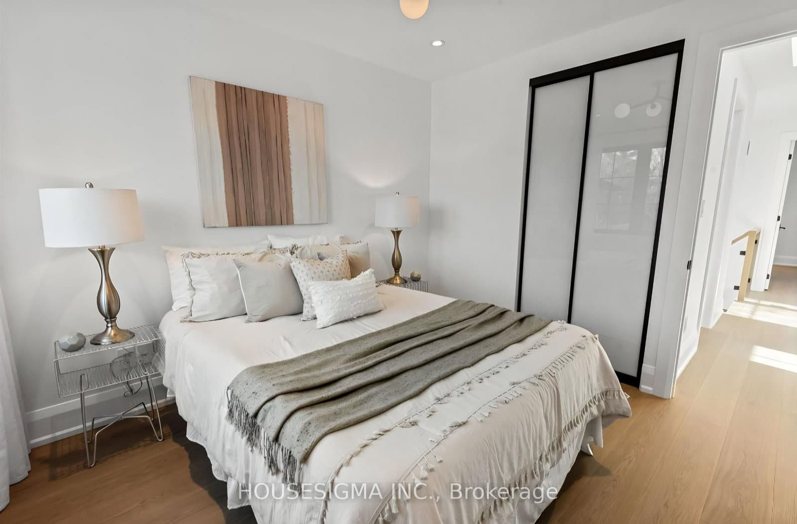 180 Glenwood Cres, Toronto - Photo 13 of 34