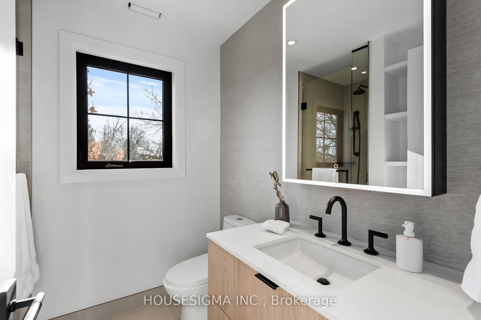 180 Glenwood Cres, Toronto - Photo 18 of 34