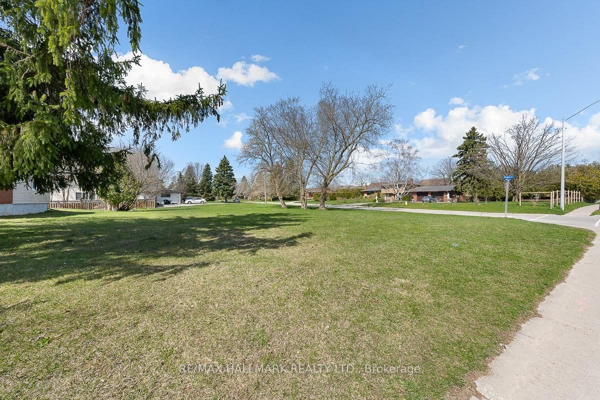 2030 Ritson Rd North, Oshawa - Photo 22 of 33