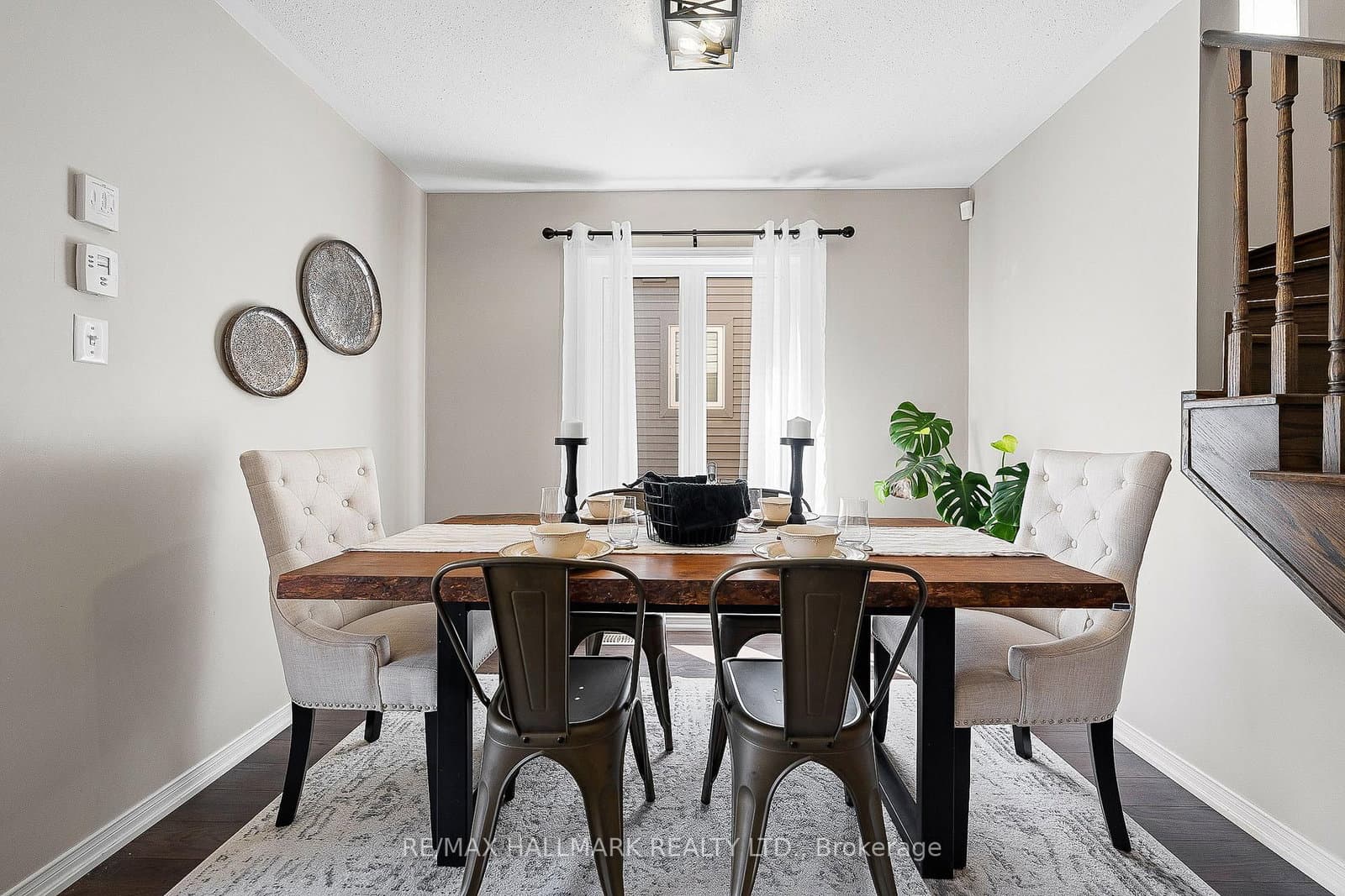 204 South Ocean Dr, Oshawa - Photo 10 of 40