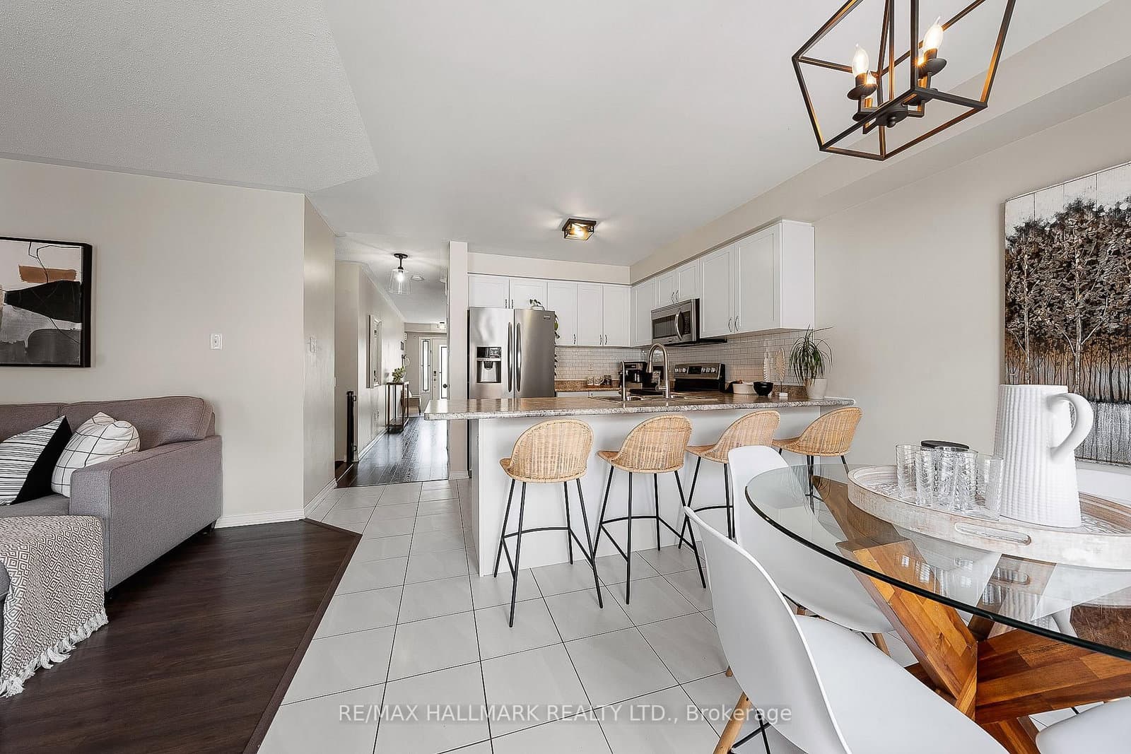 204 South Ocean Dr, Oshawa - Photo 18 of 40