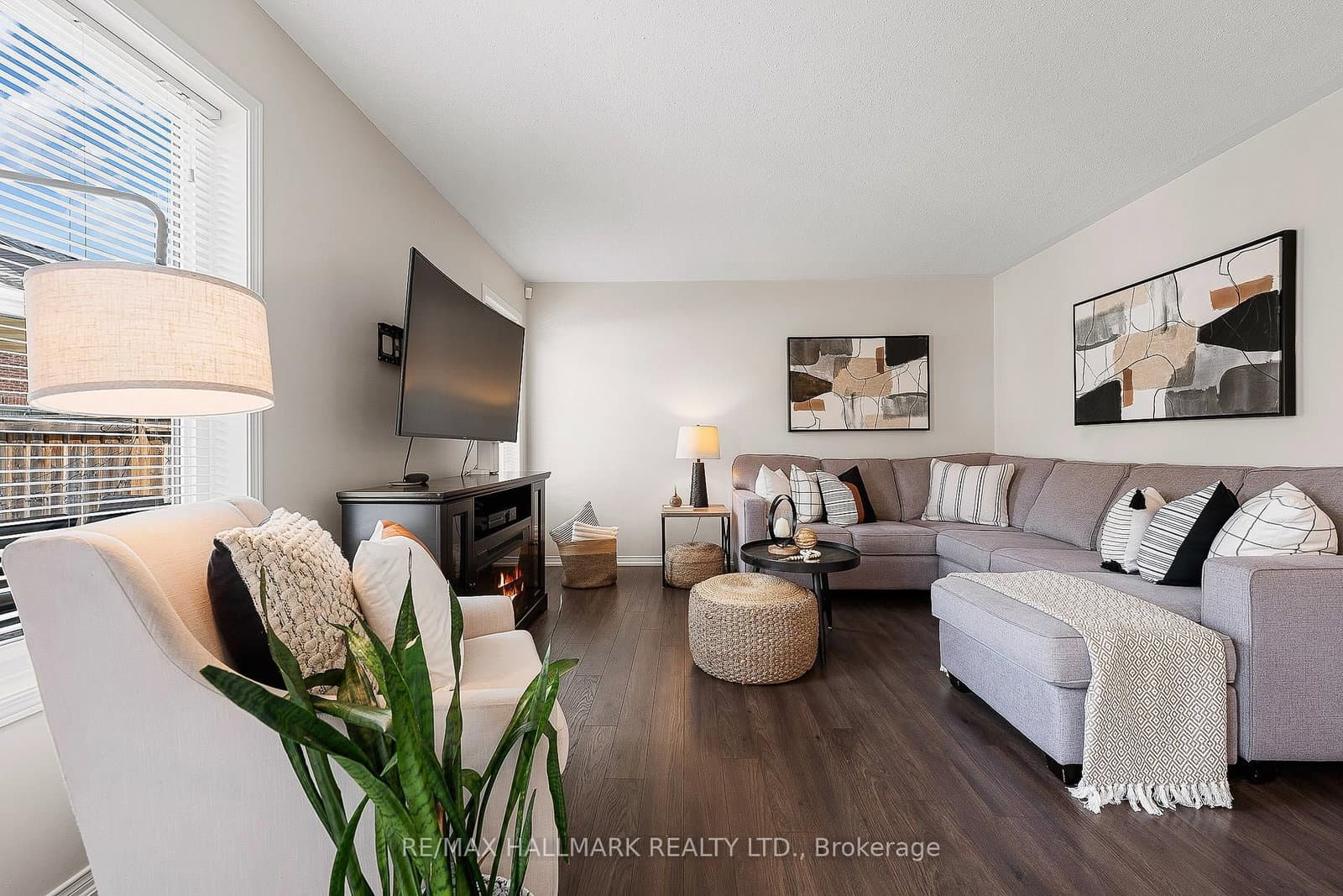 204 South Ocean Dr, Oshawa - Photo 19 of 40