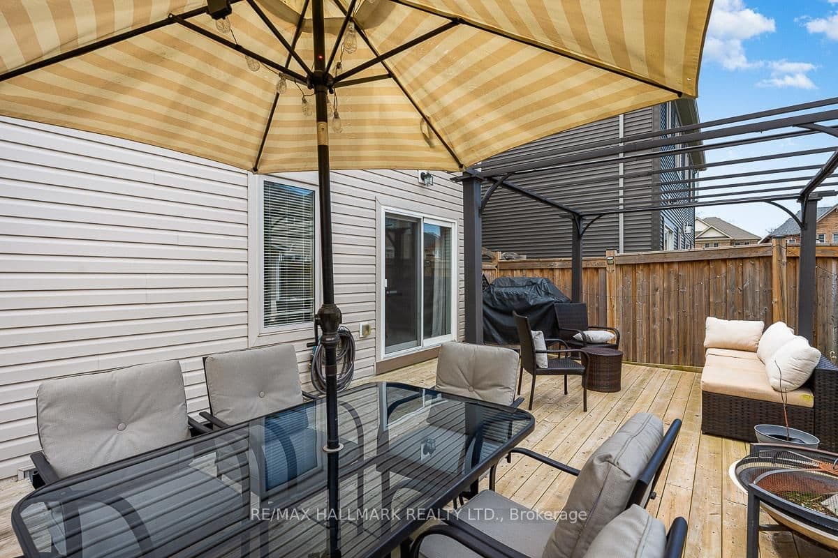 204 South Ocean Dr, Oshawa - Photo 38 of 40
