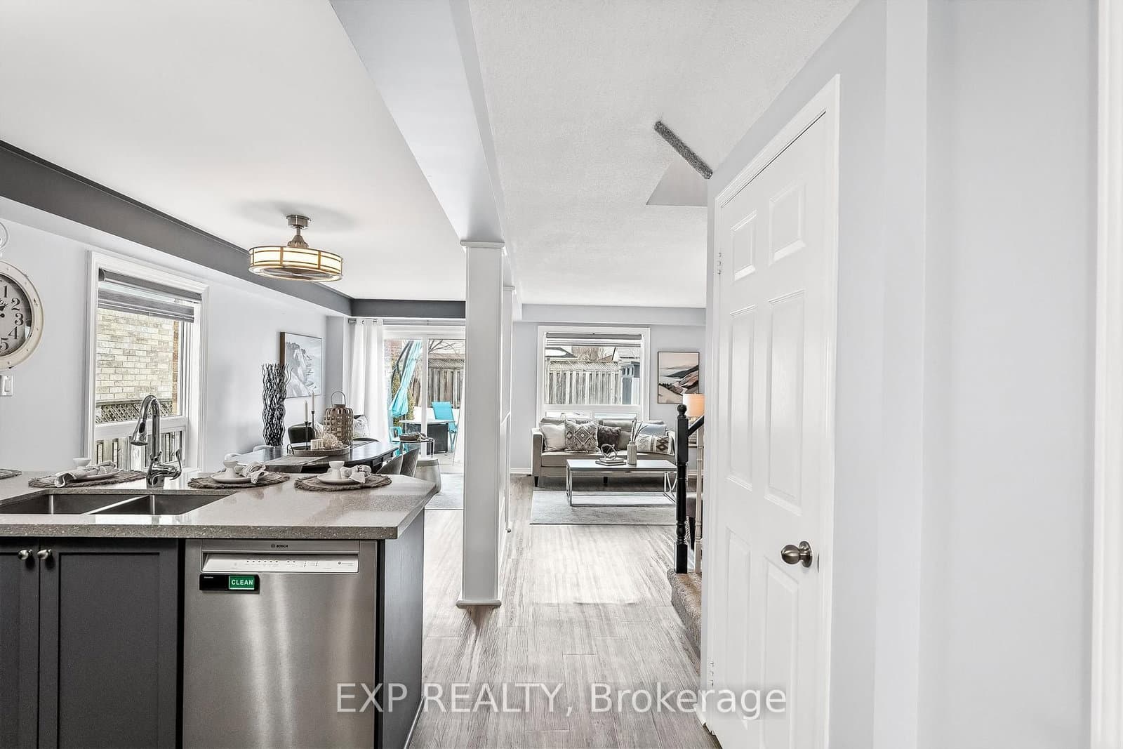 217 High St, Bowmanville - Photo 8 of 40