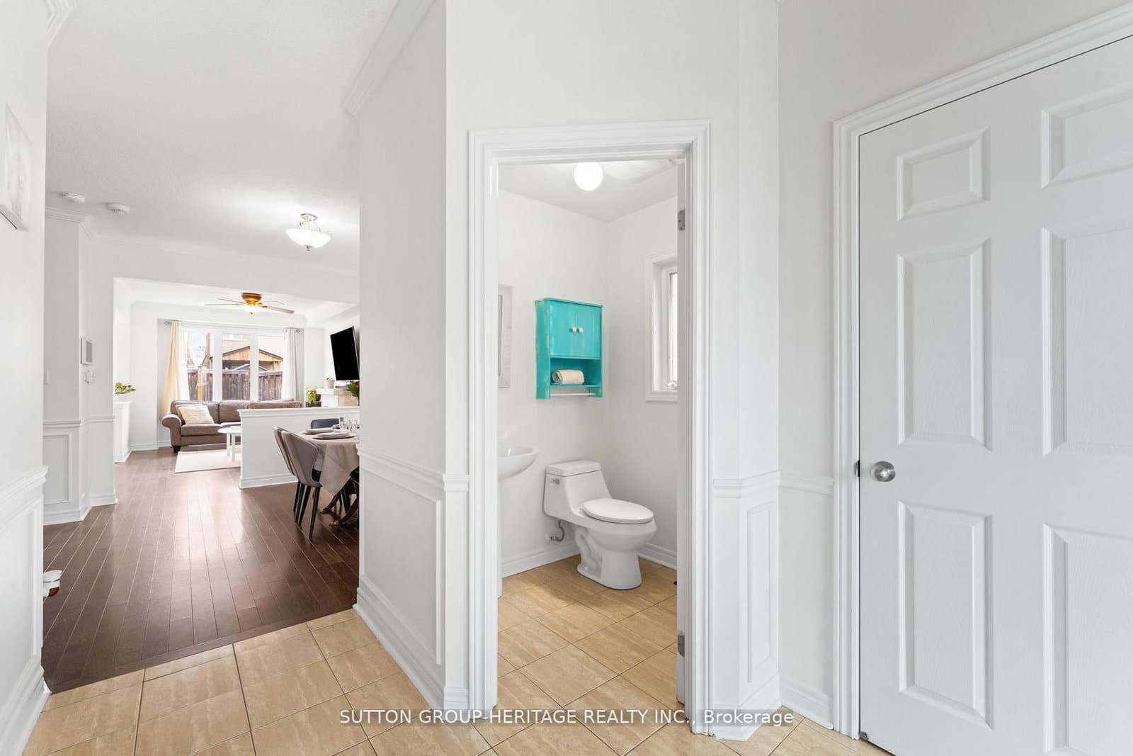 23 Arnold Johnston St, Courtice - Photo 5 of 38