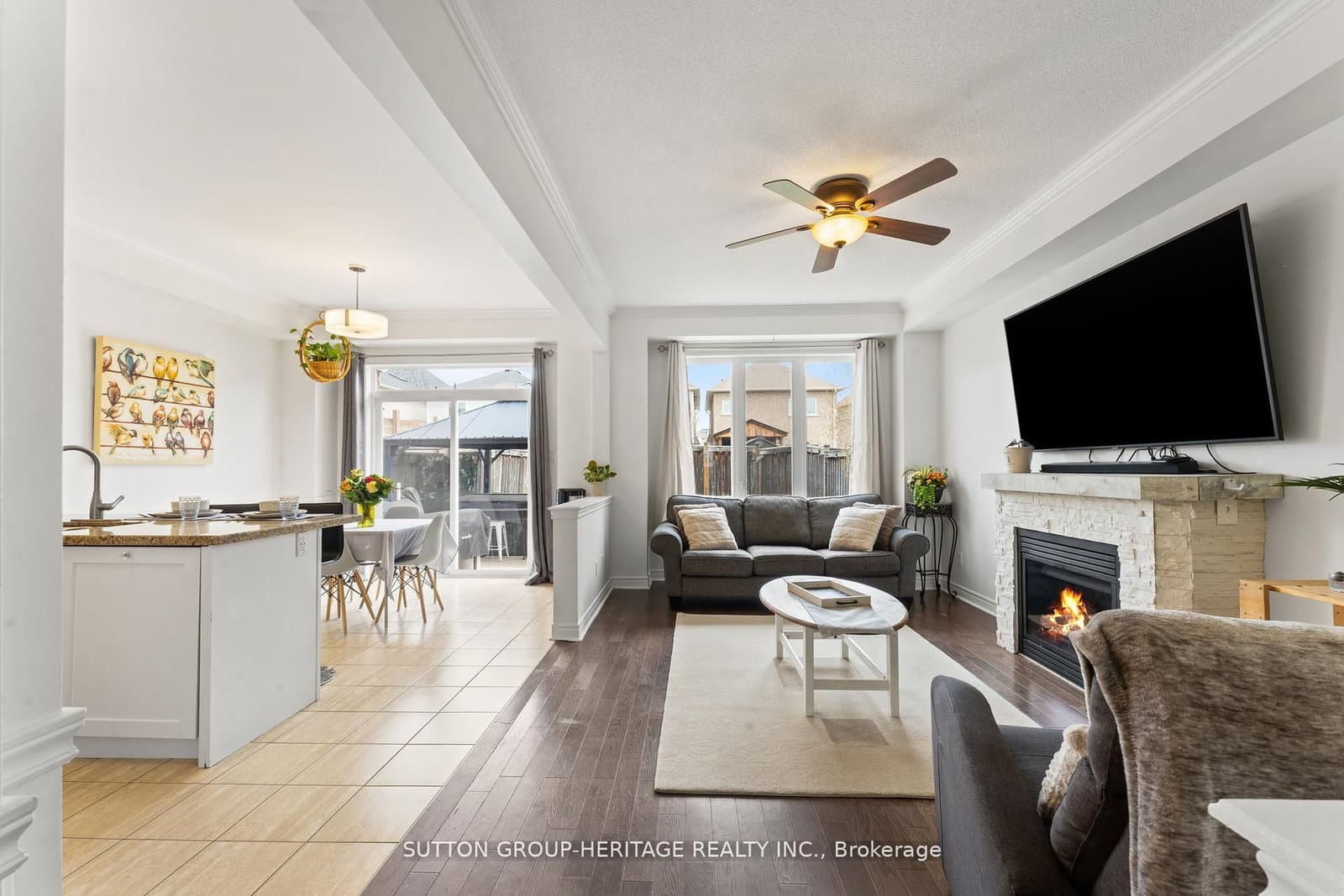 23 Arnold Johnston St, Courtice - Photo 10 of 38