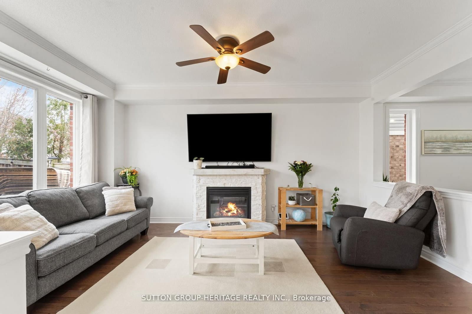 23 Arnold Johnston St, Courtice - Photo 11 of 38