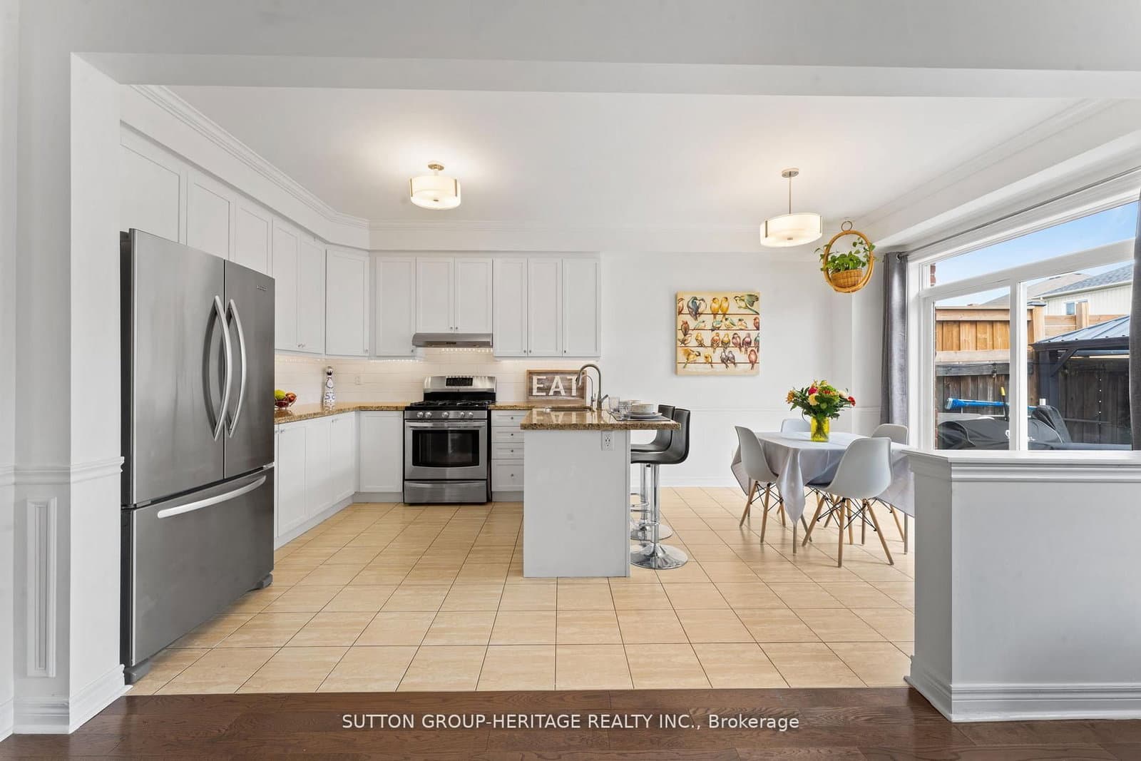 23 Arnold Johnston St, Courtice - Photo 12 of 38