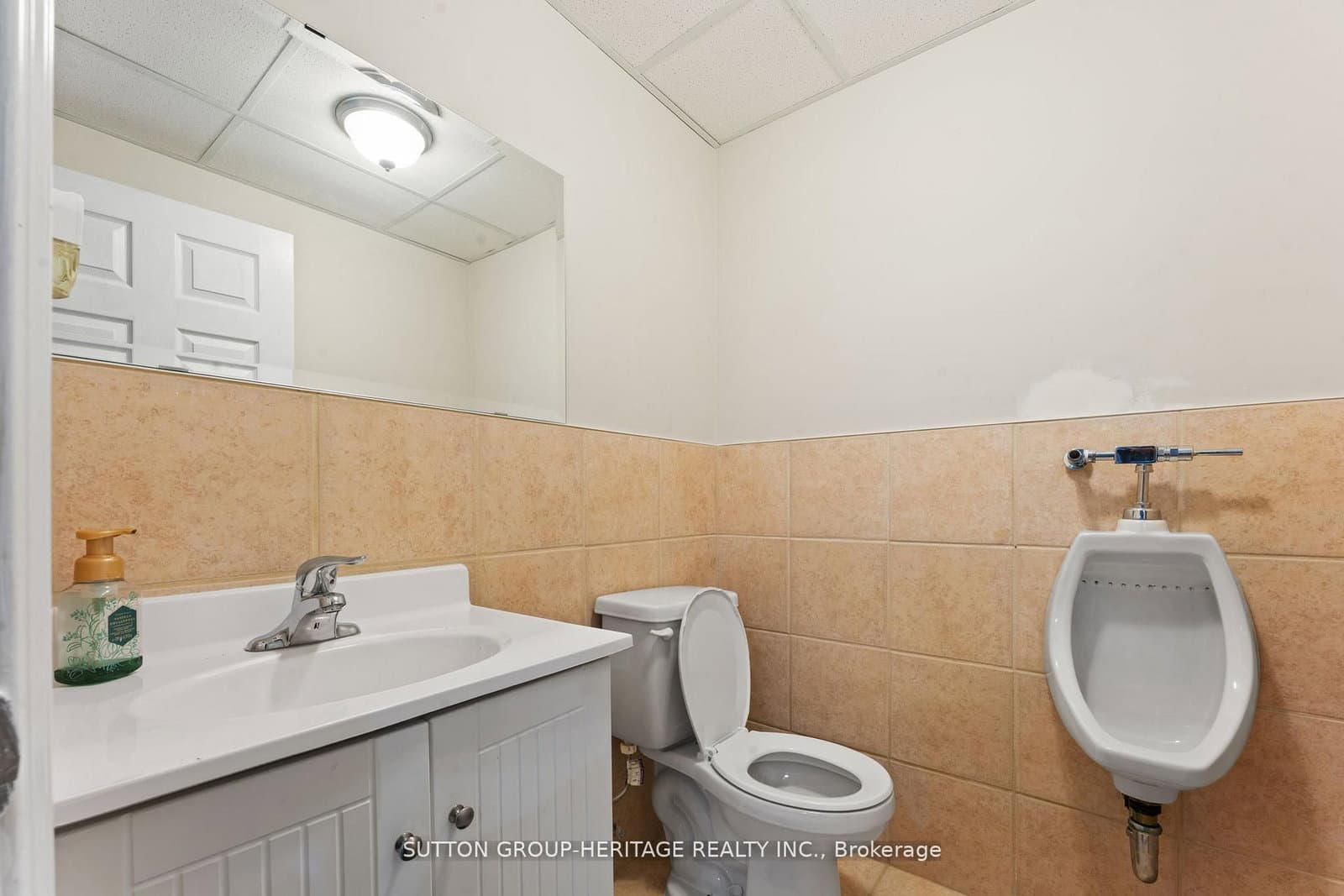 23 Arnold Johnston St, Courtice - Photo 33 of 38