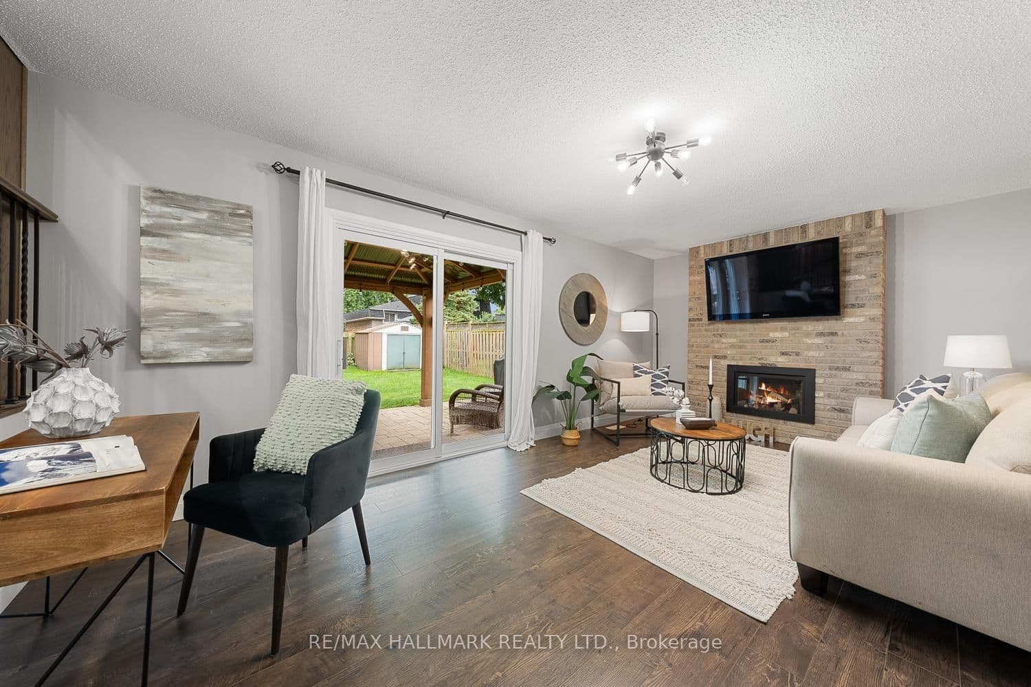 23 Spry Ave, Bowmanville - Photo 6 of 40