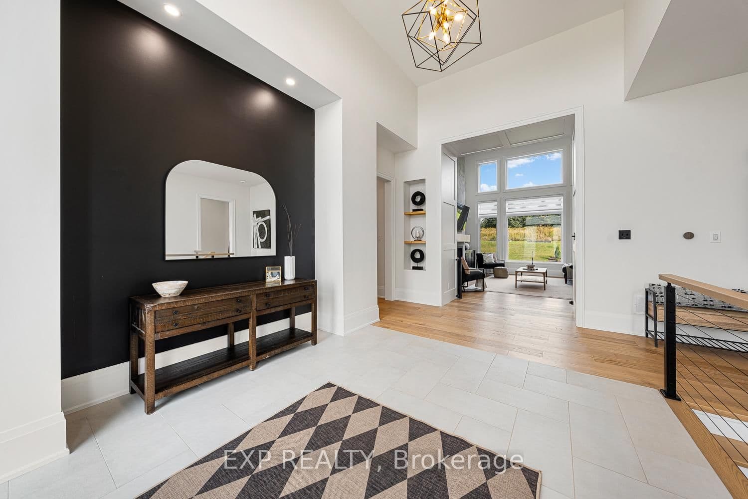 25 Franklin Cres, Whitby - Photo 7 of 40