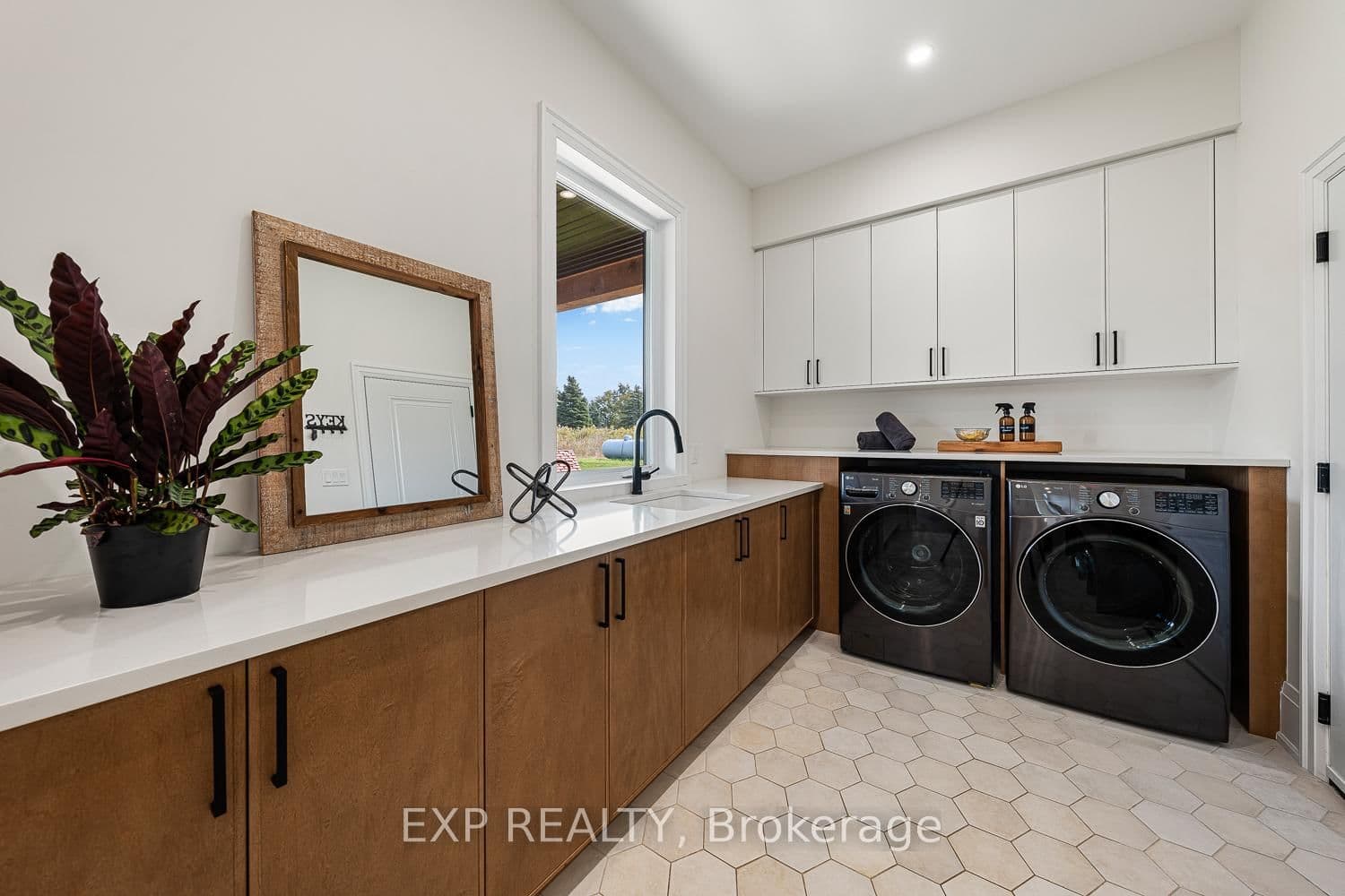 25 Franklin Cres, Whitby - Photo 14 of 40