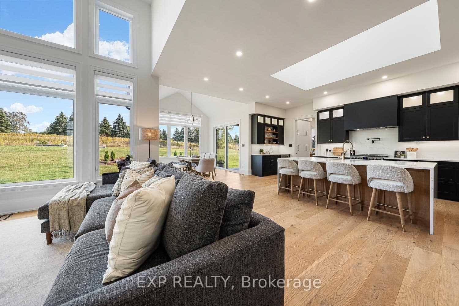 25 Franklin Cres, Whitby - Photo 18 of 40