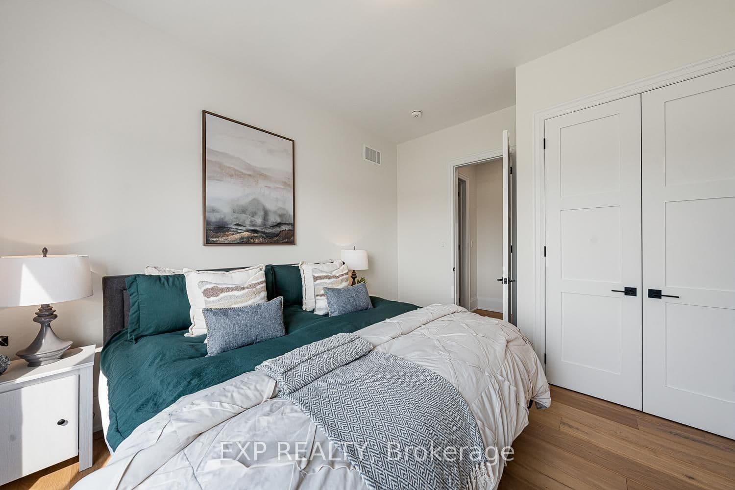 25 Franklin Cres, Whitby - Photo 26 of 40