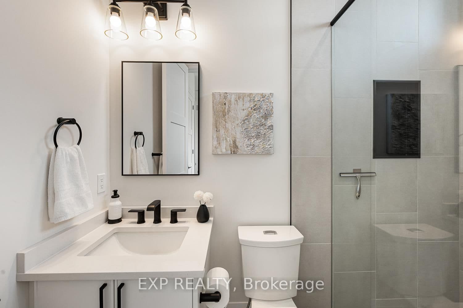 25 Franklin Cres, Whitby - Photo 27 of 40