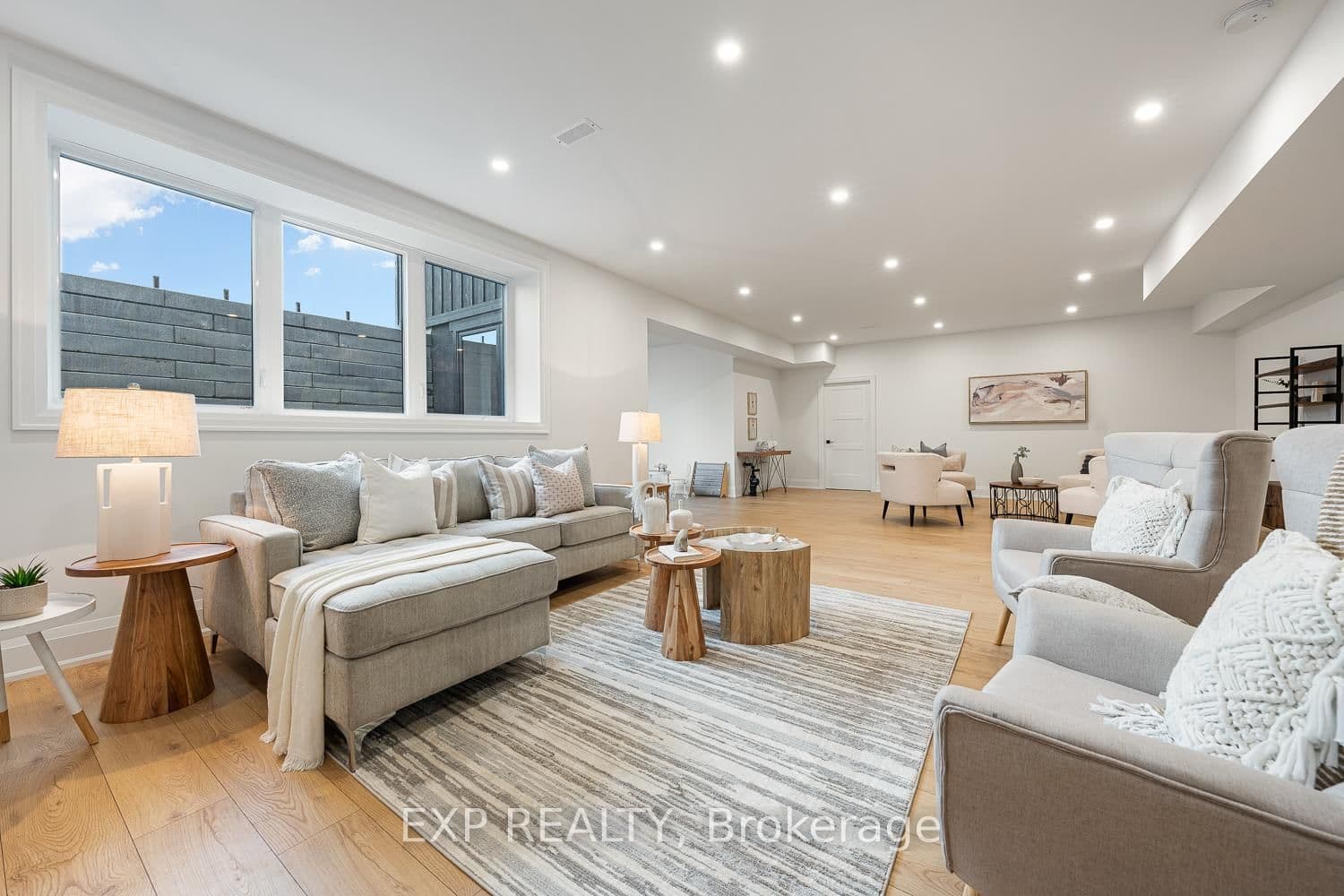25 Franklin Cres, Whitby - Photo 32 of 40