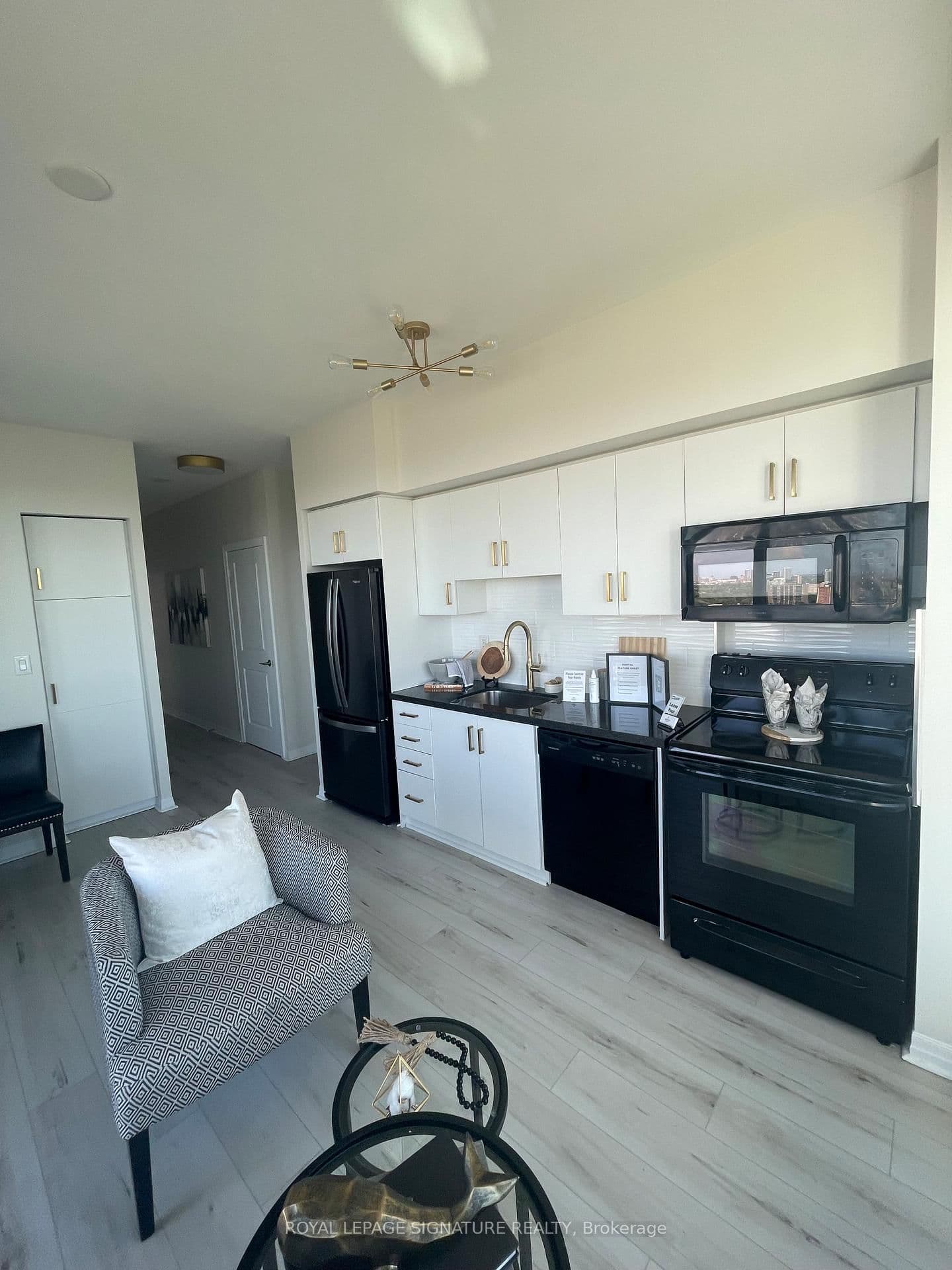 2505-30 Herons Hill Way, Toronto - Photo 8 of 35