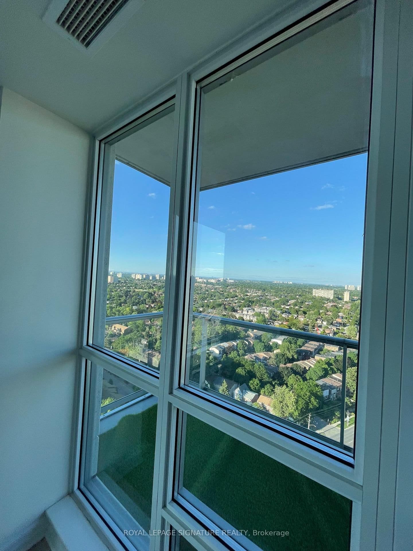 2505-30 Herons Hill Way, Toronto - Photo 14 of 35