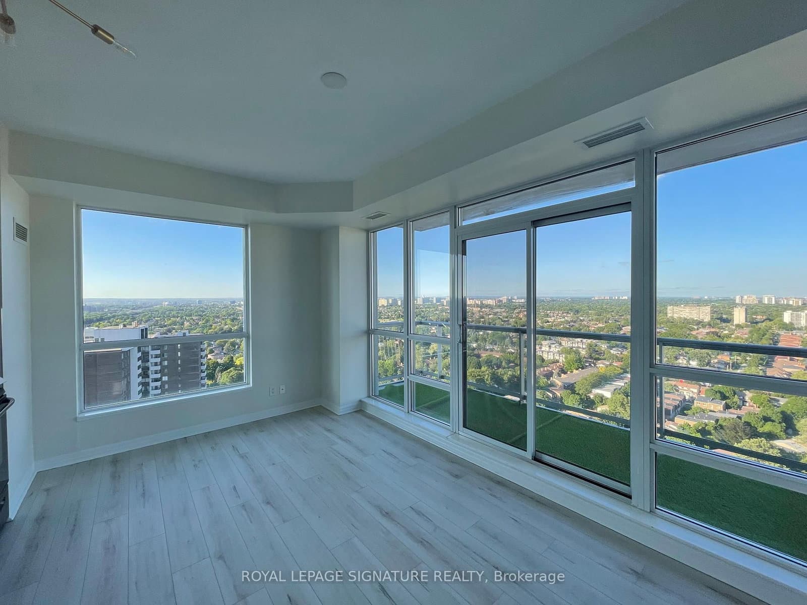 2505-30 Herons Hill Way, Toronto - Photo 19 of 35