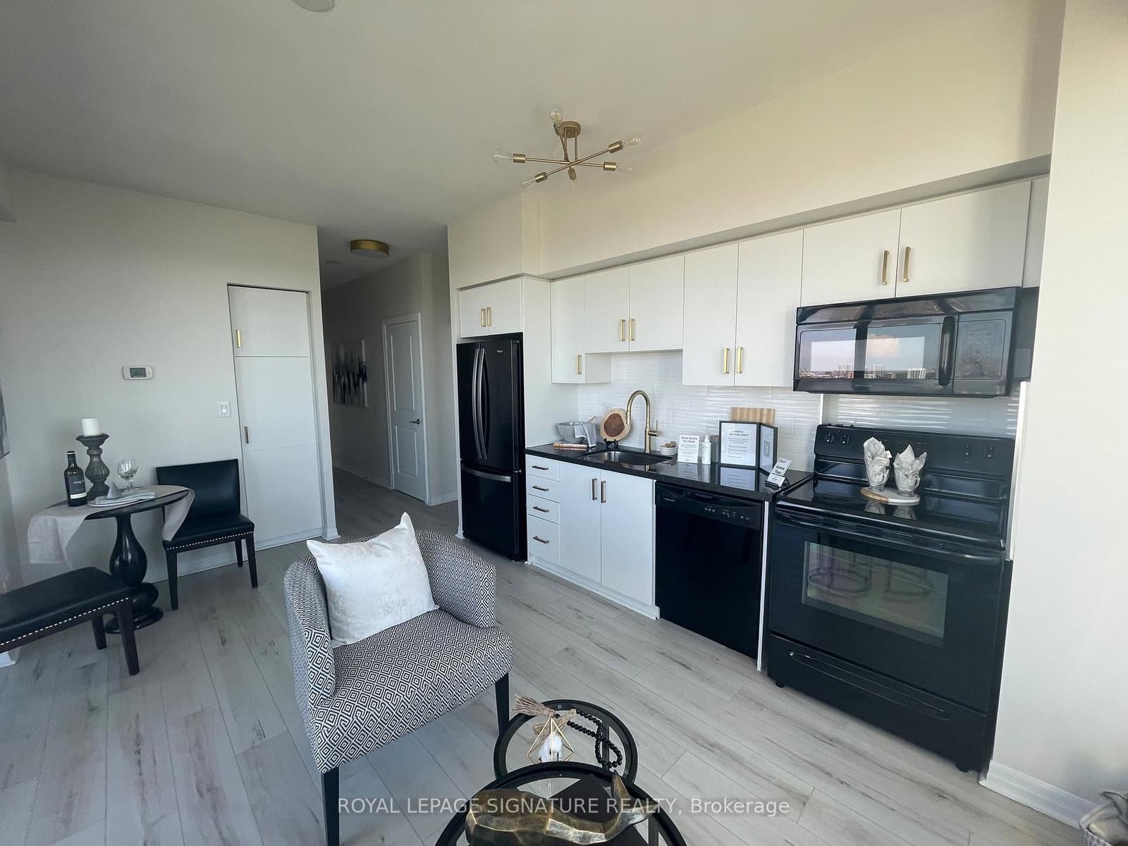 2505-30 Herons Hill Way, Toronto - Photo 22 of 35