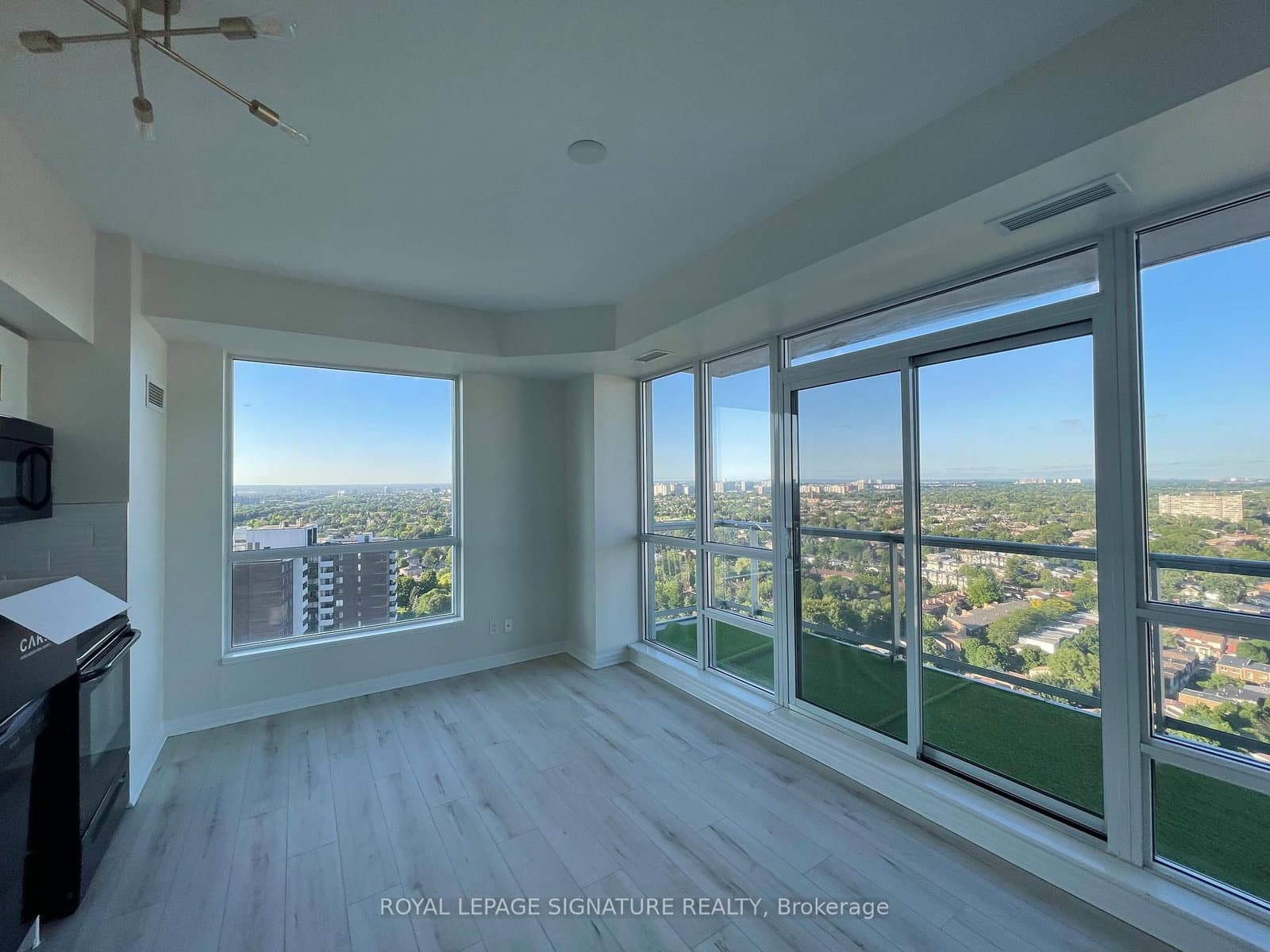 2505-30 Herons Hill Way, Toronto - Photo 28 of 35