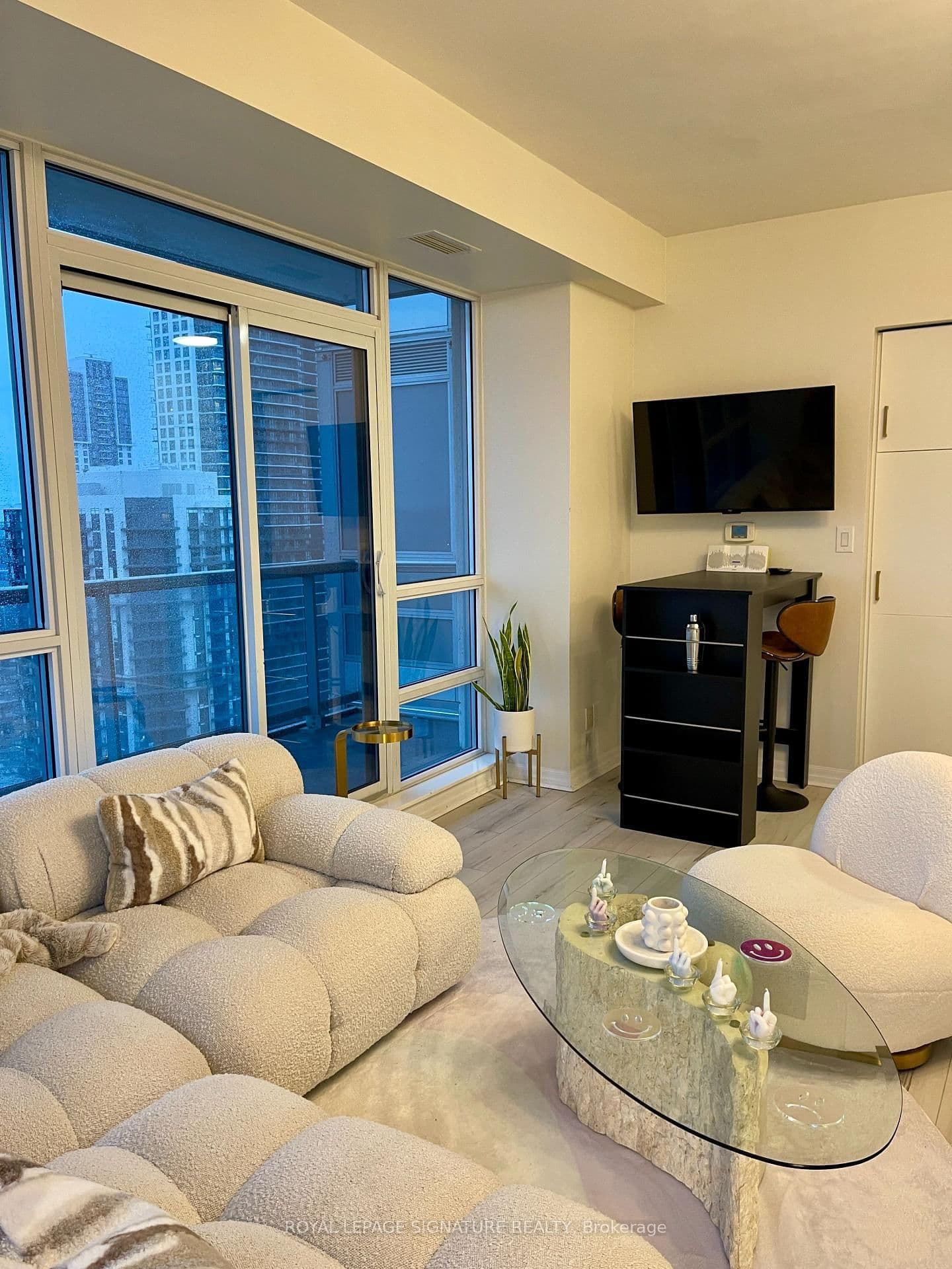 2505-30 Herons Hill Way, Toronto - Photo 30 of 35