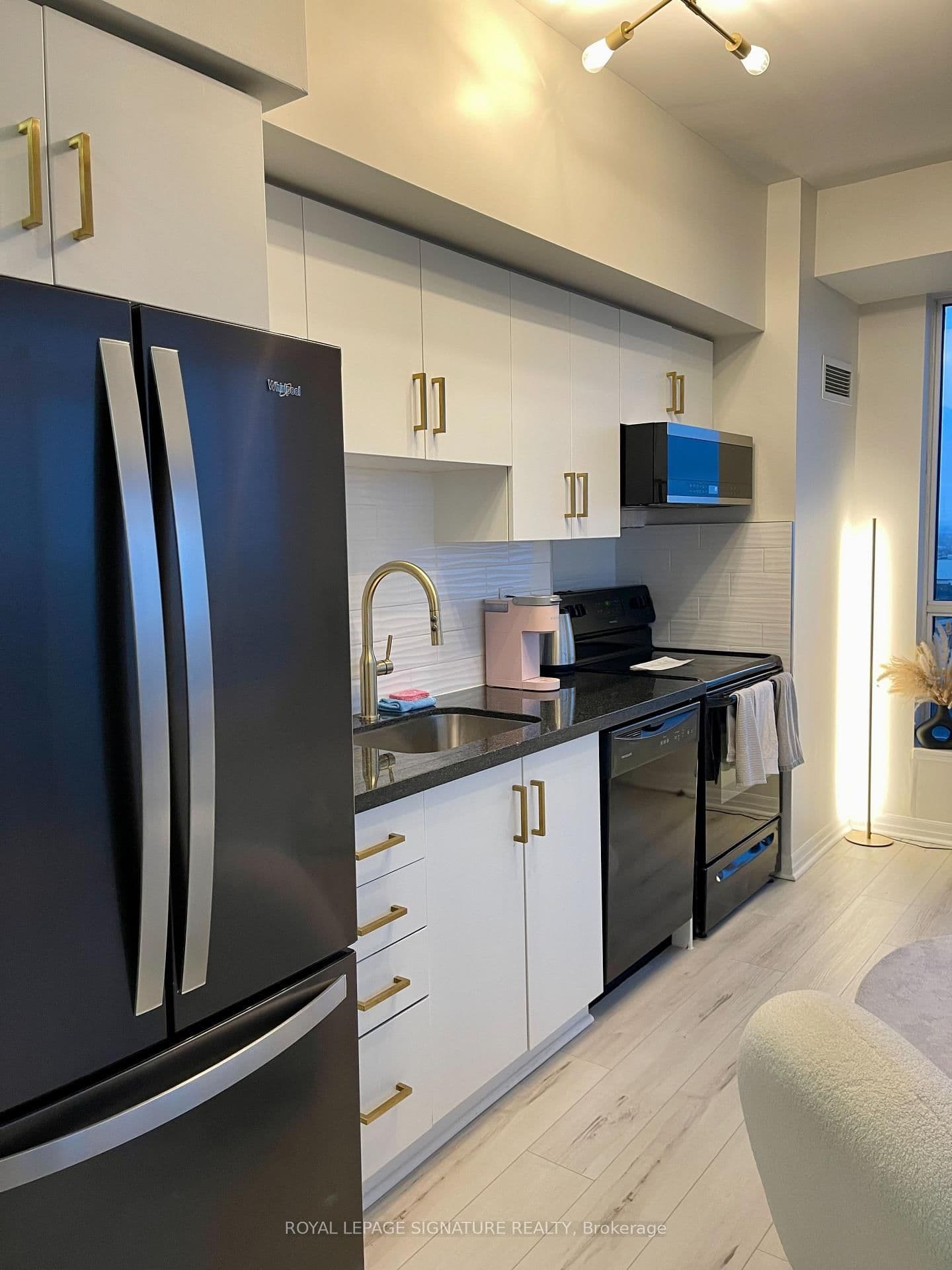 2505-30 Herons Hill Way, Toronto - Photo 31 of 35
