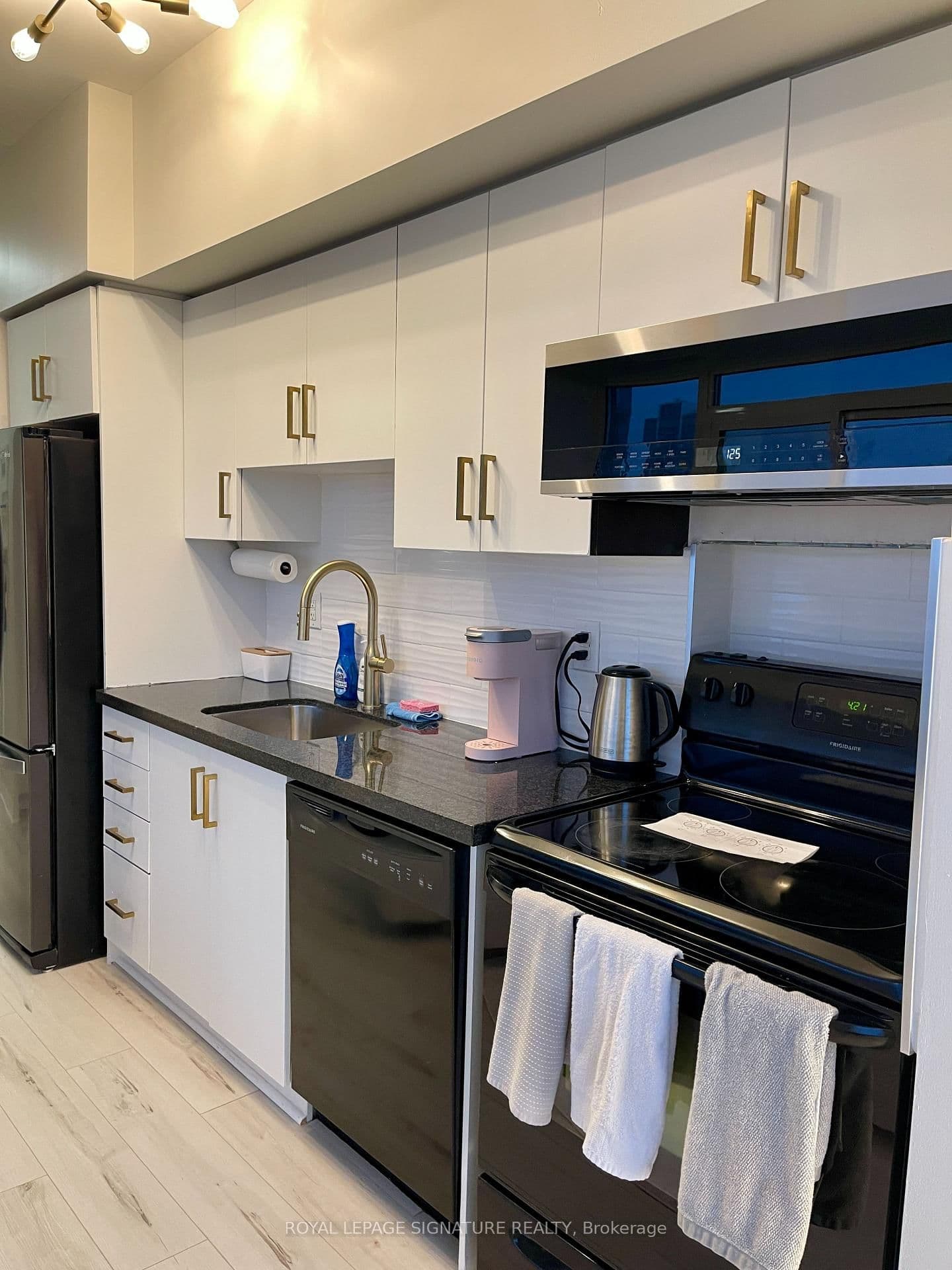 2505-30 Herons Hill Way, Toronto - Photo 33 of 35