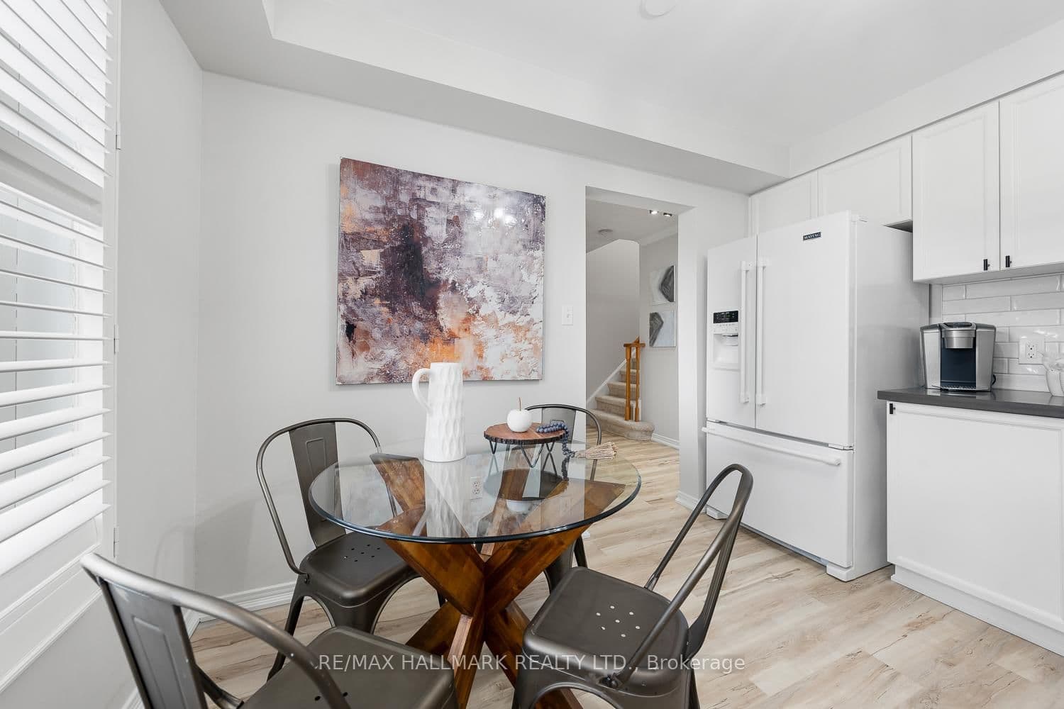26 Arran Crt, Courtice - Photo 7 of 40
