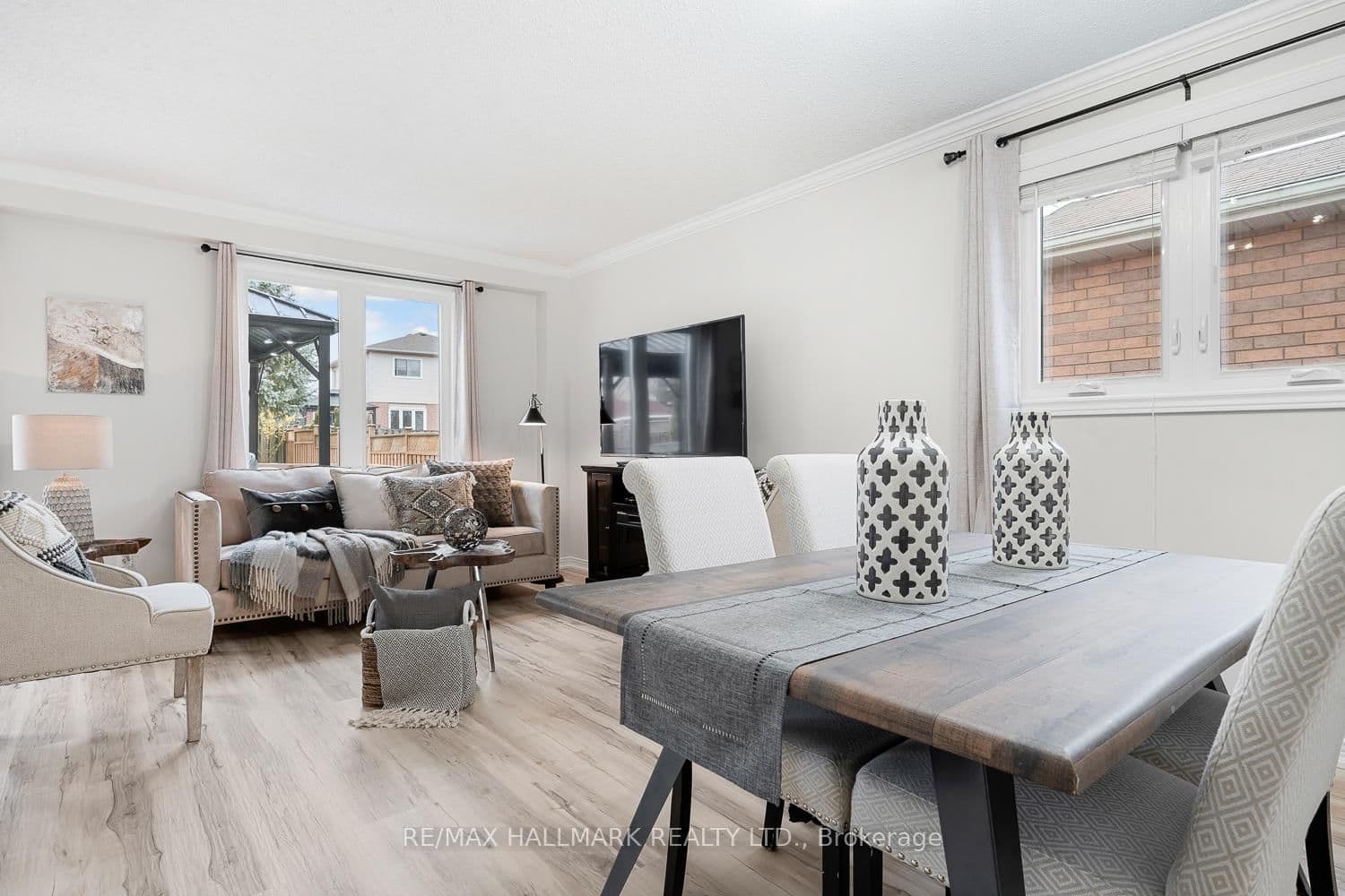 26 Arran Crt, Courtice - Photo 10 of 40
