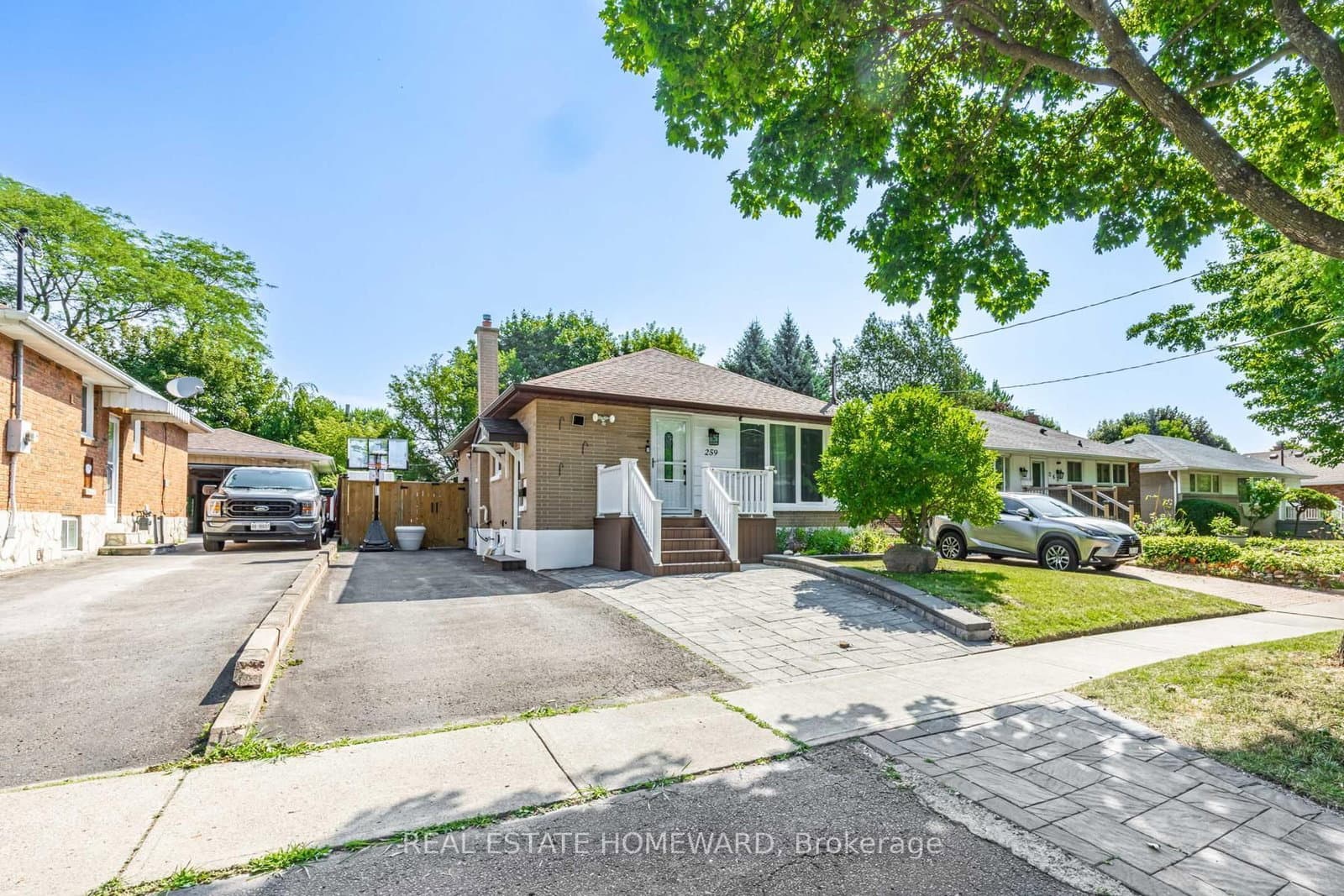 264 Windsor St, Oshawa - Photo 2 of 22