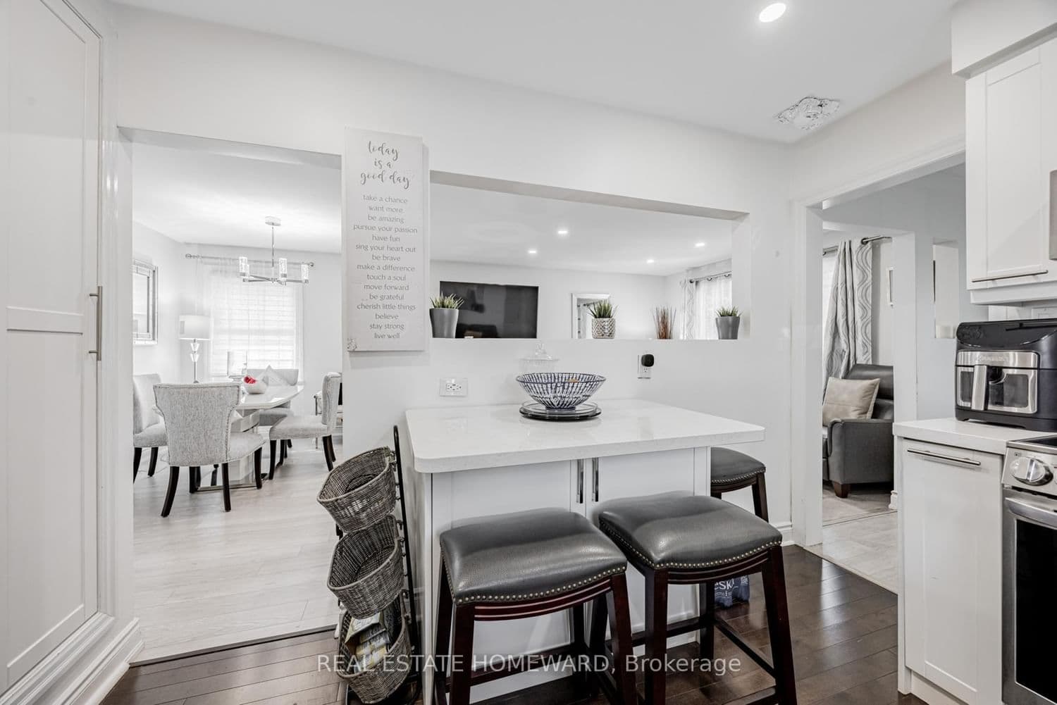 264 Windsor St, Oshawa - Photo 7 of 22