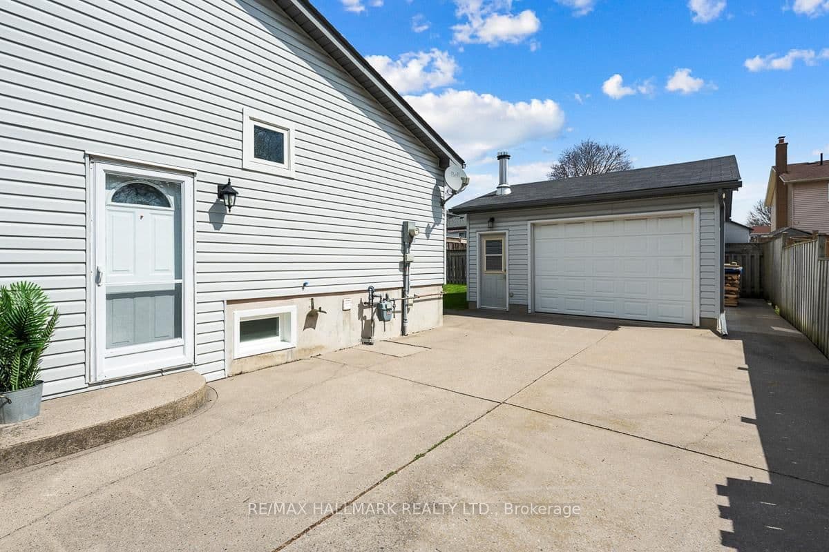 27 Roser Cres, Bowmanville - Photo 32 of 40