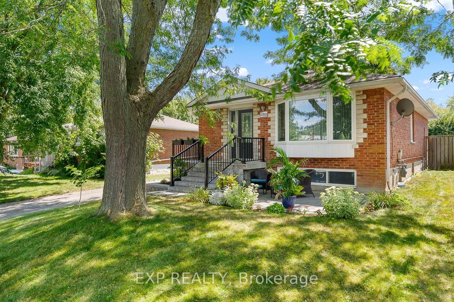 289 Ridgeway Ave, Oshawa - Photo 2 of 40